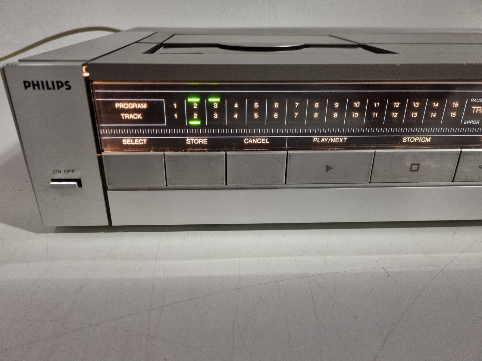 Philips CD-202 - cd-speler met laseruitlezing - Gemaakt in België - Volledig nagekeken