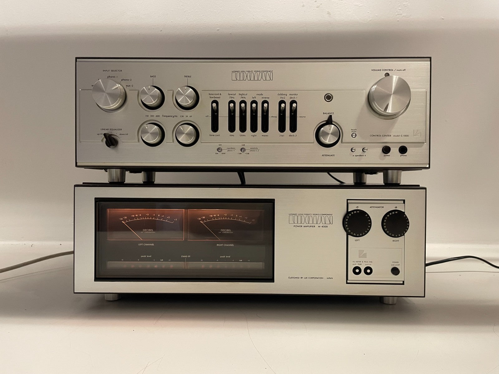 Luxman C-1000 Preamplifier + M-4000 Power Amplifier  – 1st Owner  Boxes & Manual