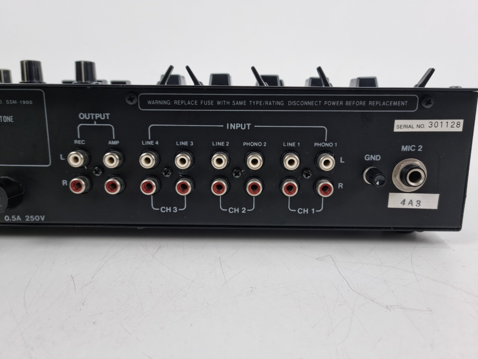Realistic SSM-1900  Stereo Sound Mixer - With builds in sound effects