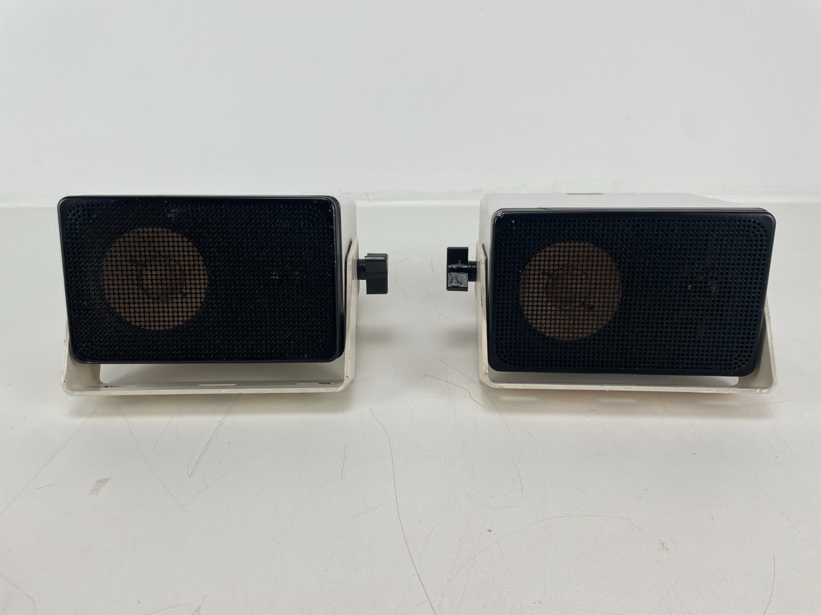 ADS A/D/S Model 2002 Bi-Amplified luidsprekersysteem met versterker