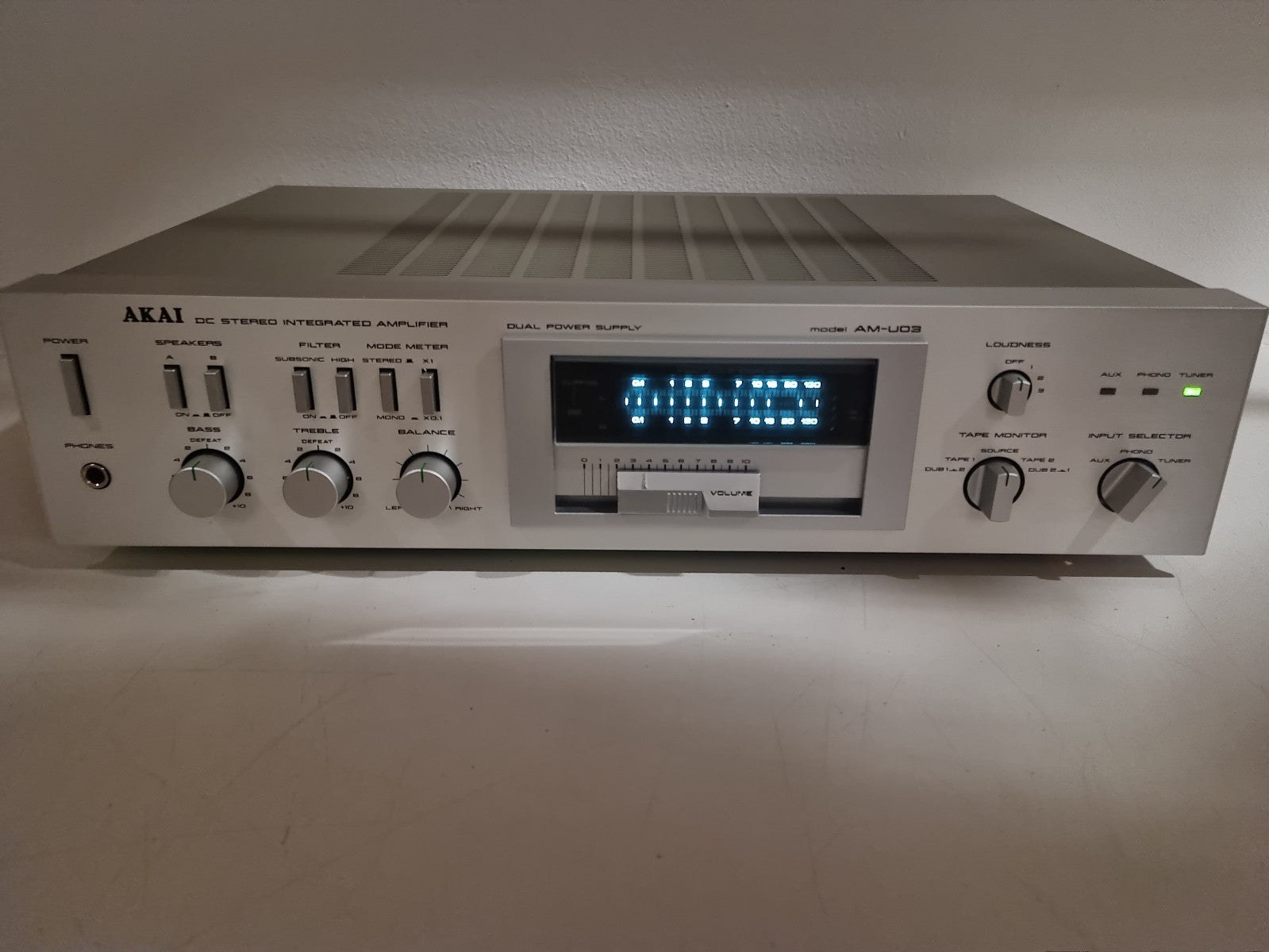 Akai AM-U03 DC stereo geïntegreerde versterker - In nieuwstaat in originele doos