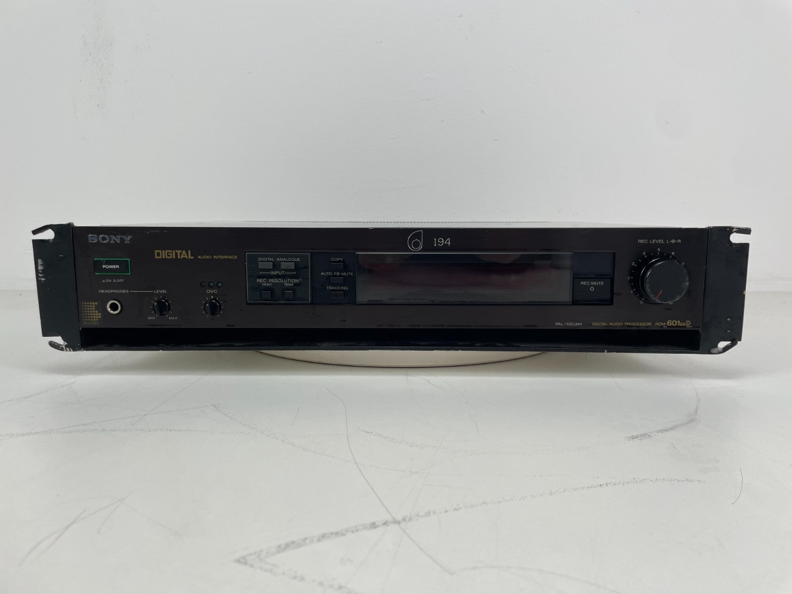 Sony PCM-601ESD Digital Audio Interface - In 19'' Rack mount
