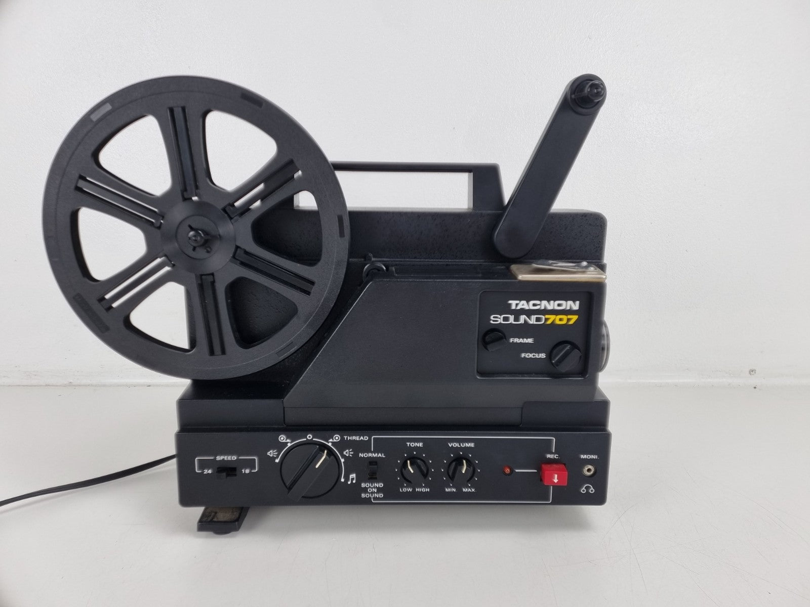 Tacnon 707 SOUND Projector - With bag and rail