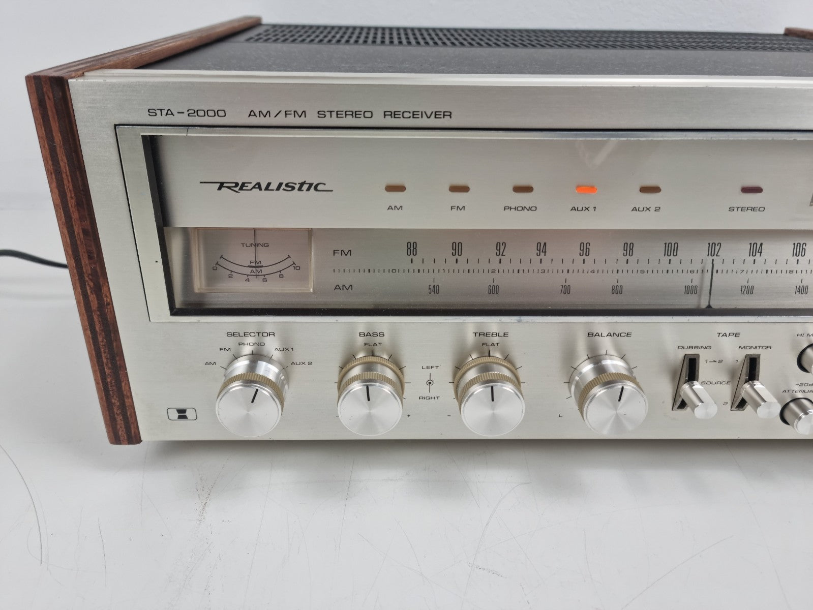 Realistic STA-2000 - Stereo Receiver - Fully Serviced - New side pannels