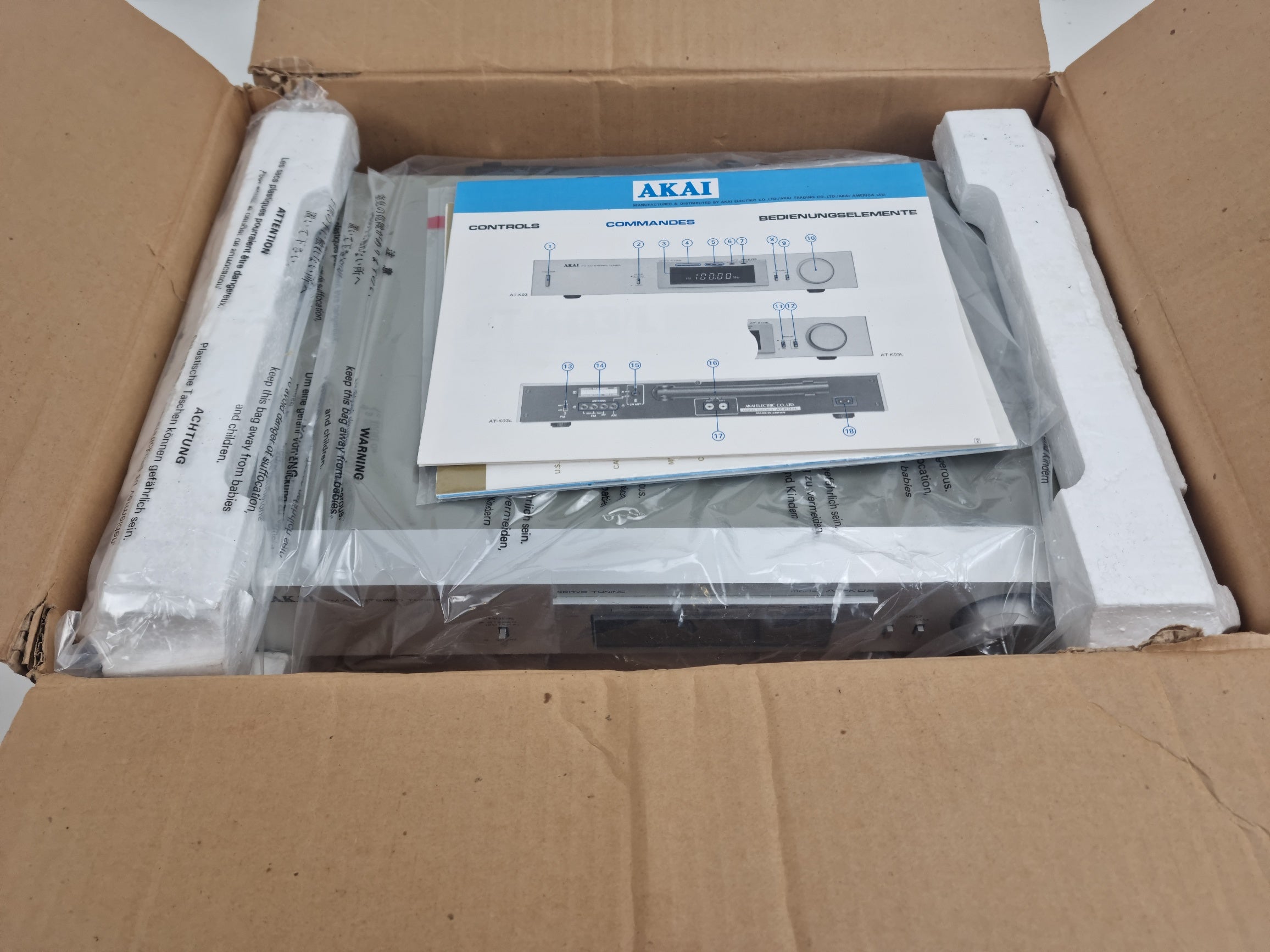 Akai AT-K03 AM/FM Stereo Tuner - In original box with instructions