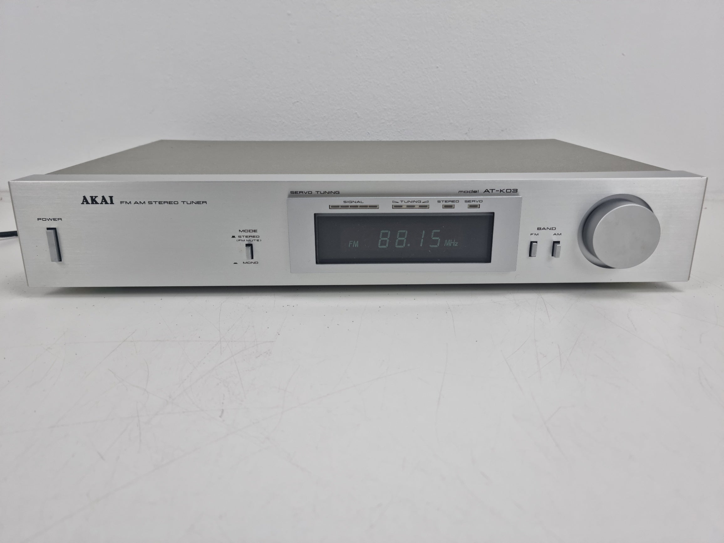 Akai AT-K03 AM/FM Stereo Tuner - In original box with instructions