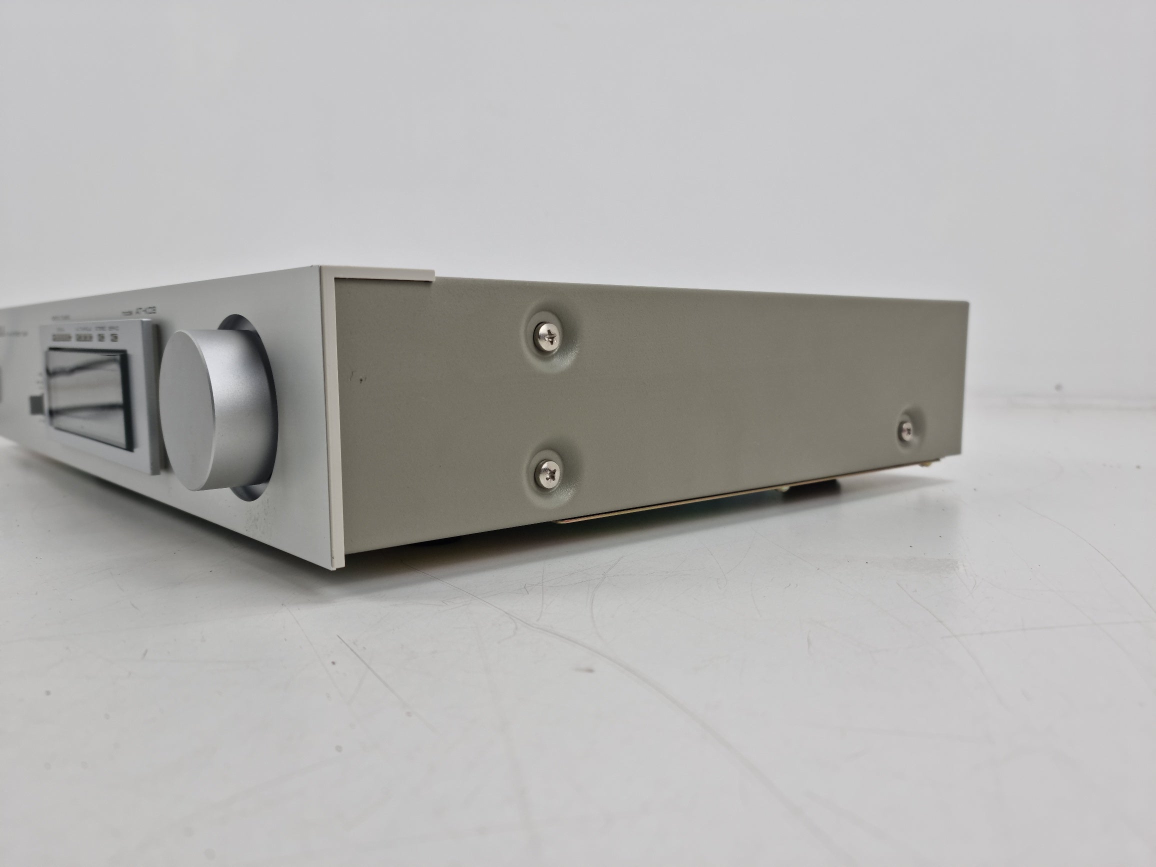 Akai AT-K03 AM/FM Stereo Tuner - In original box with instructions