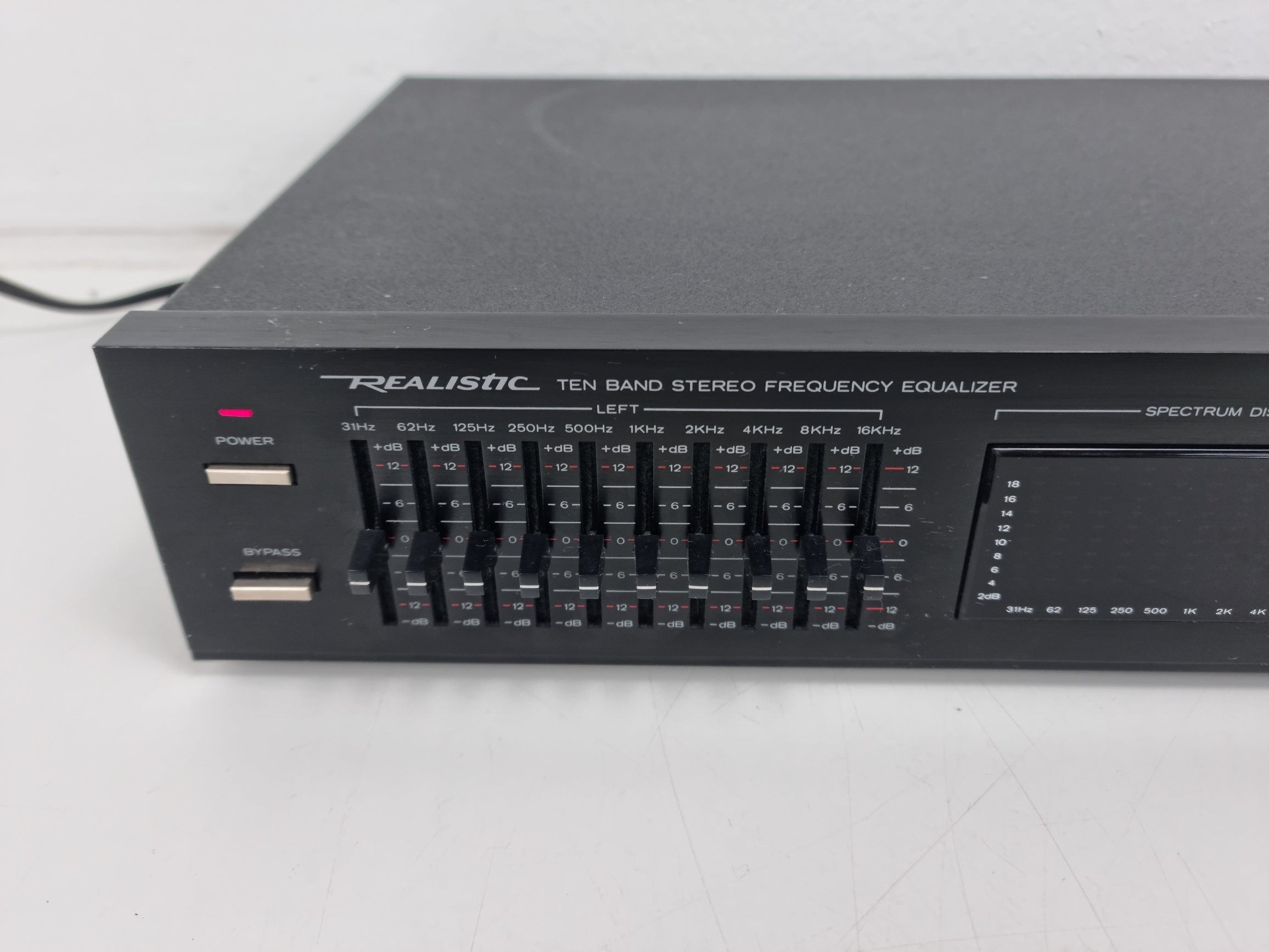 Realistic - 31-9081 Spectrumanalysator met 10-bands equalizer