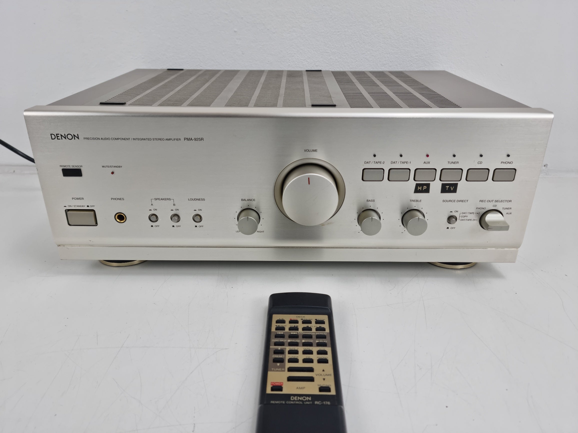 Denon - PMA-925R Integrated Stereo Amplifier - With remote control - In beautiful condition