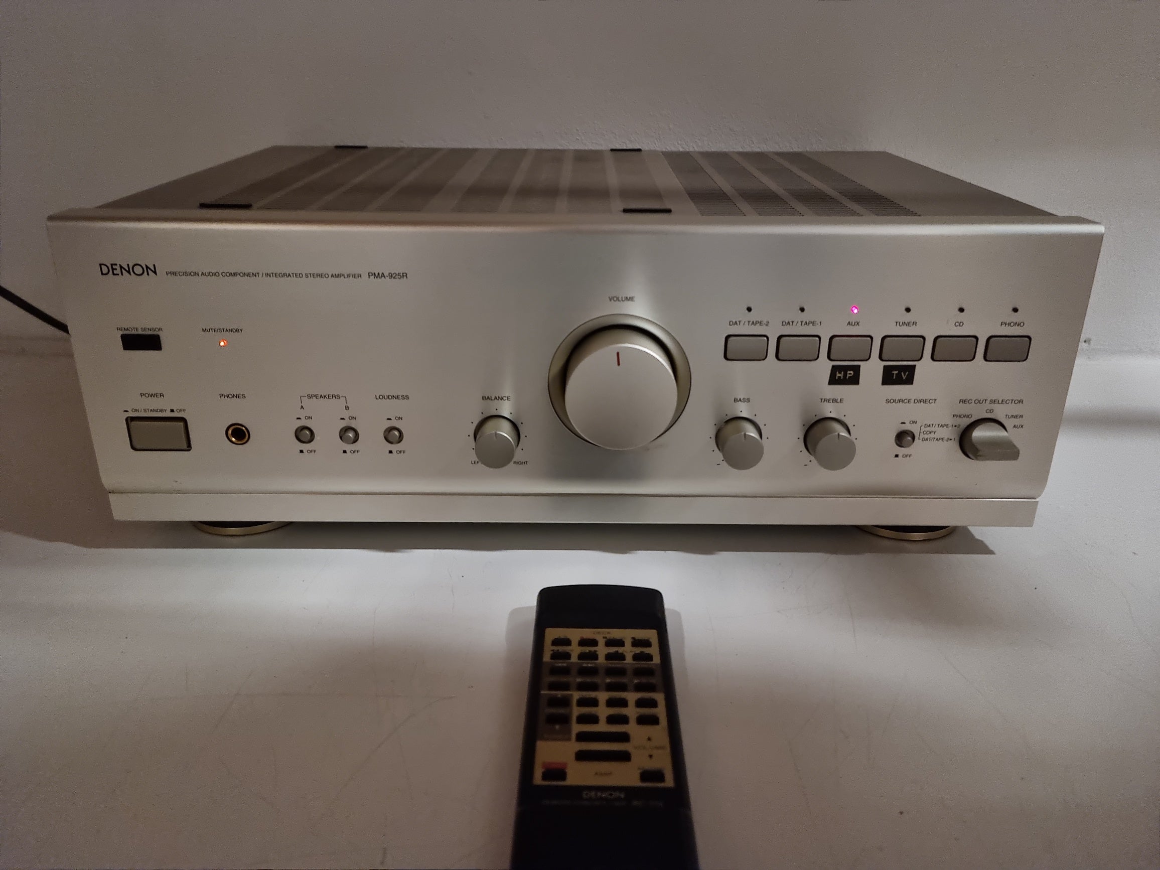 Denon - PMA-925R Integrated Stereo Amplifier - With remote control - In beautiful condition