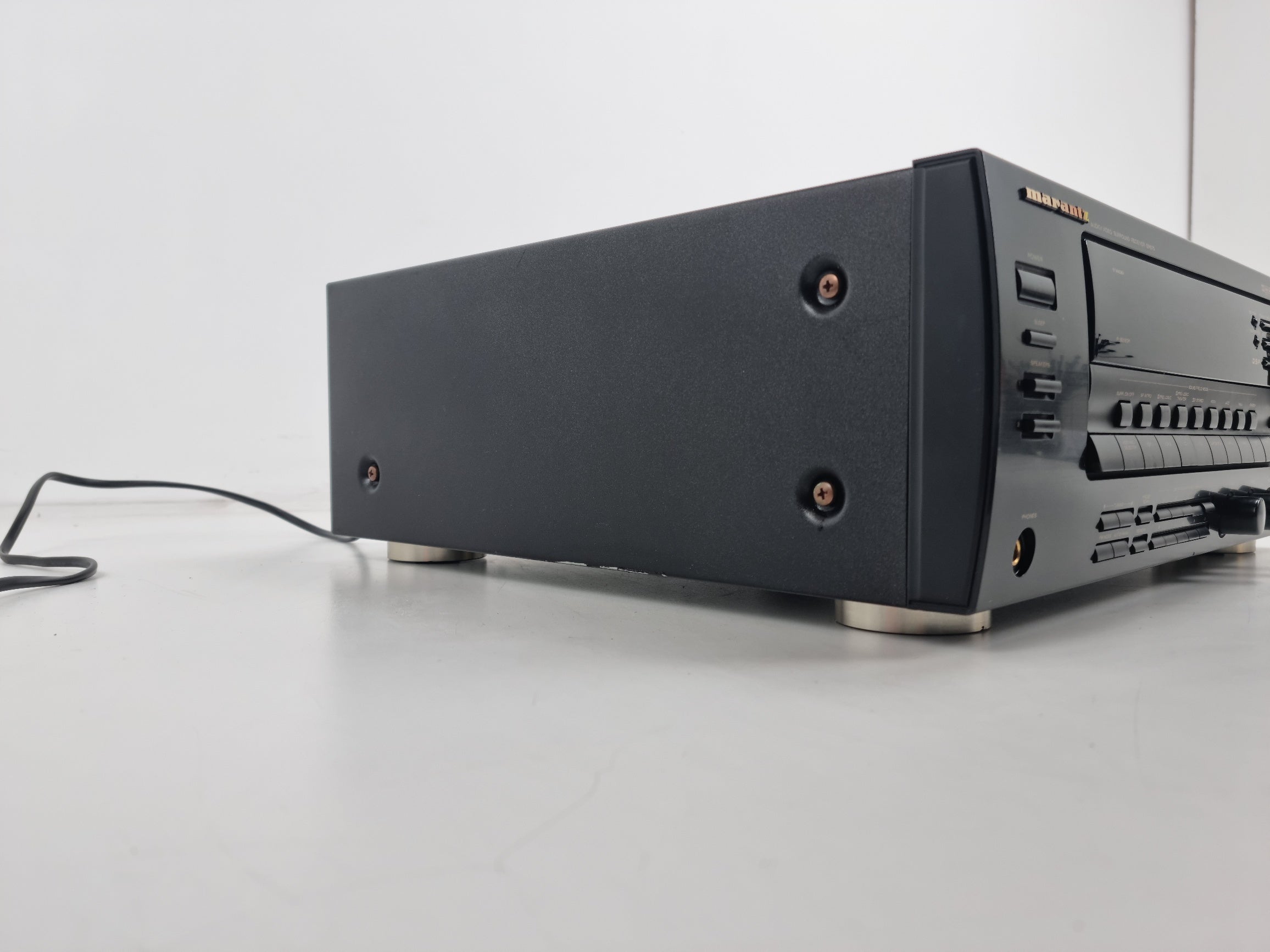 Marantz SR670 audio-video surround receiver