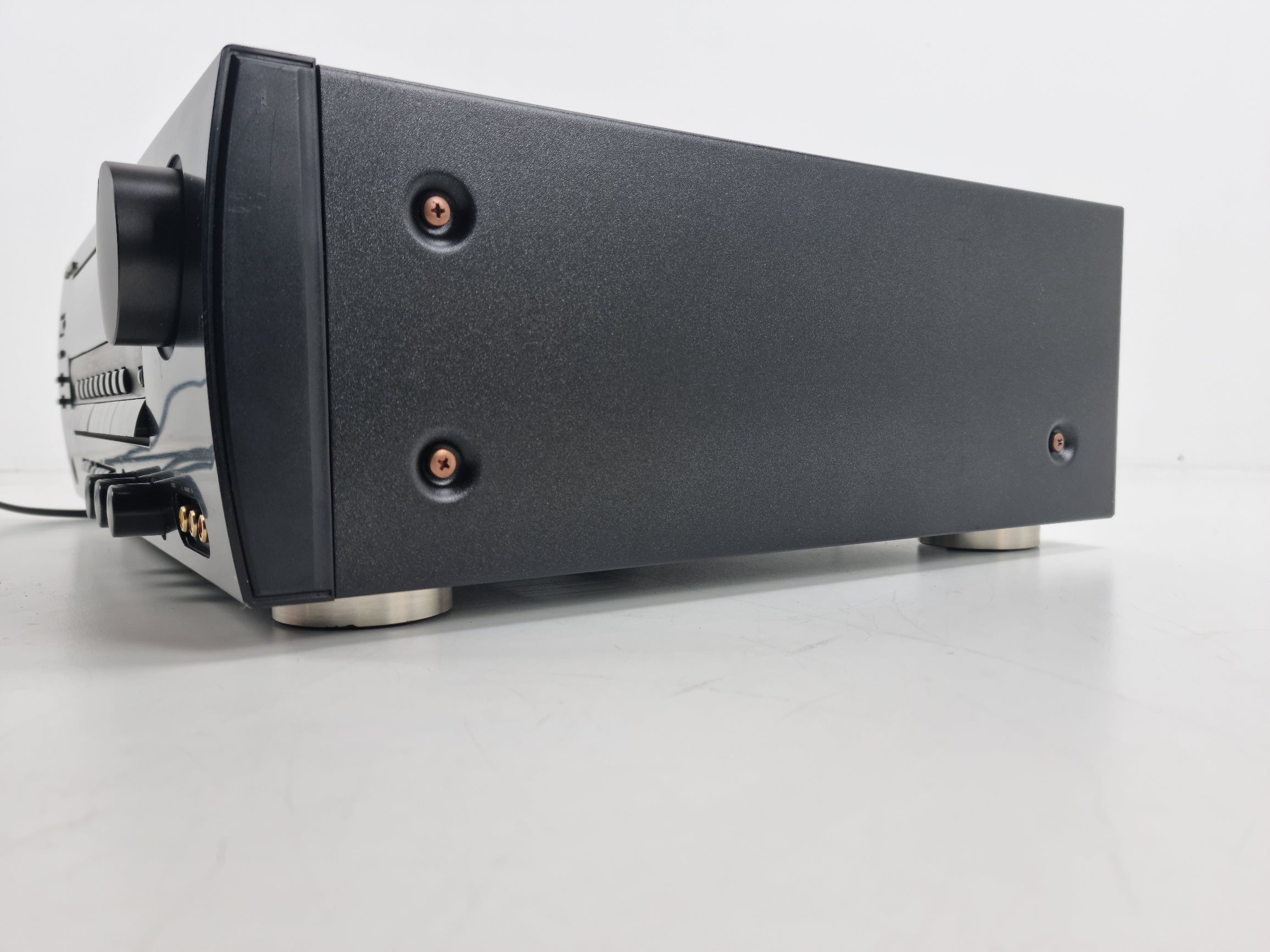 Marantz SR670 audio-video surround receiver