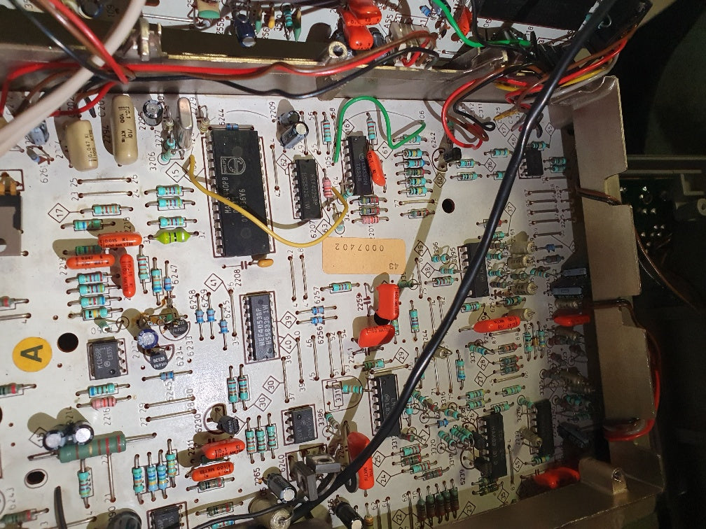 Philips - CD100 Compact Disc Player - Recapped - Manual - Made in Belguim