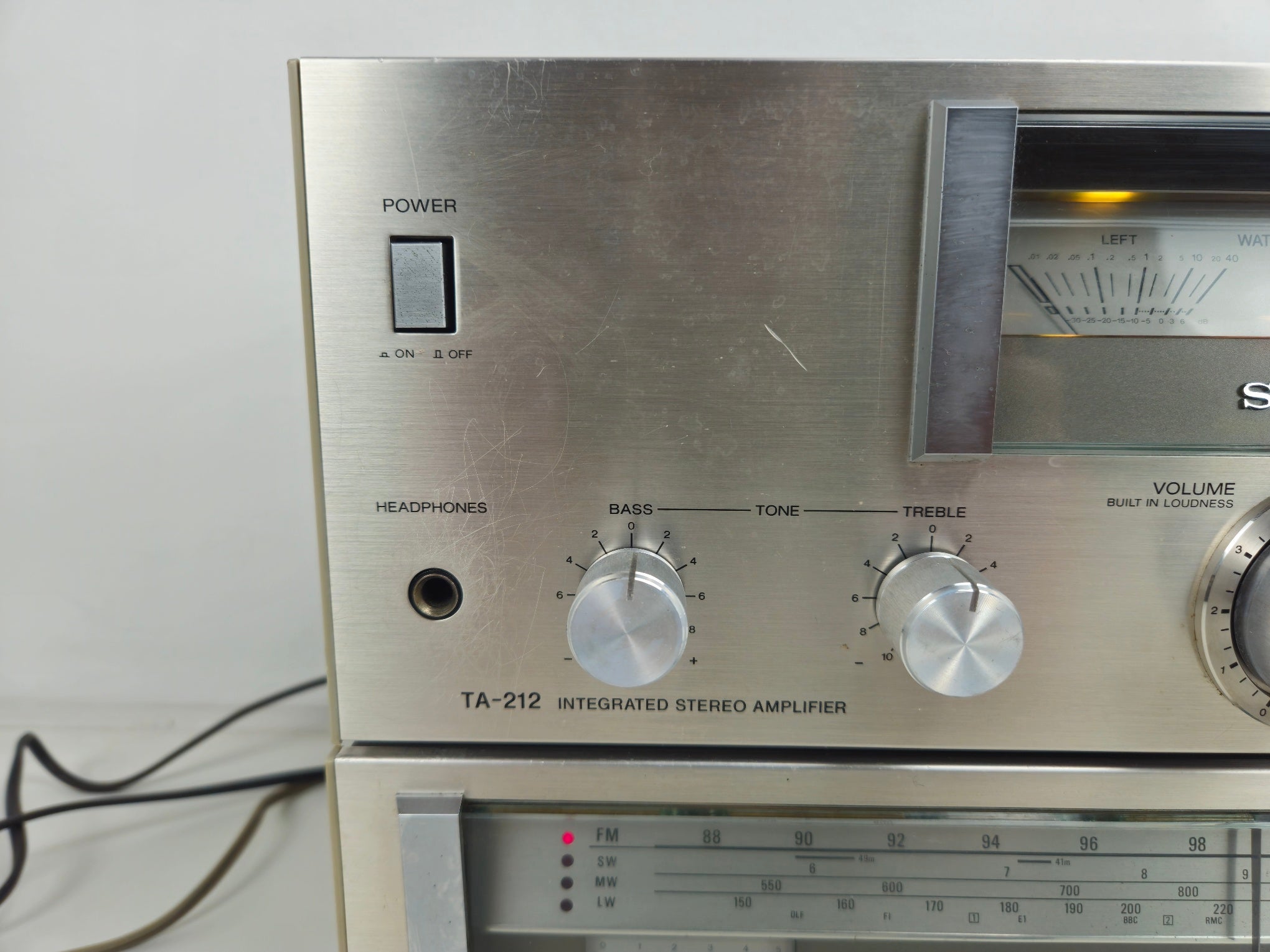 Sony - TA-212 - Integrated Stereo Amplifier - ST-212L - FM Stereo/FM-AM Tuner