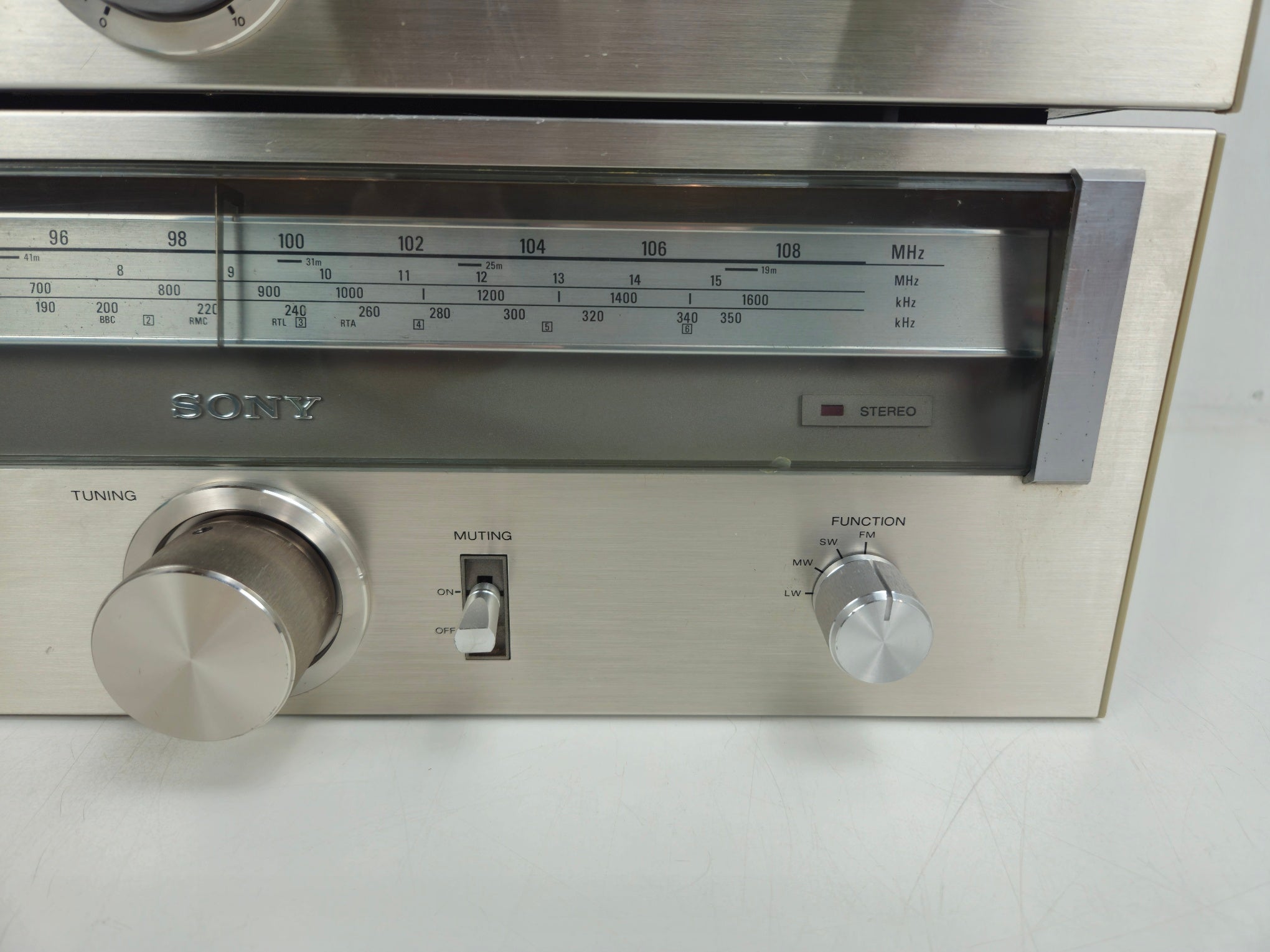 Sony - TA-212 - Integrated Stereo Amplifier - ST-212L - FM Stereo/FM-AM Tuner