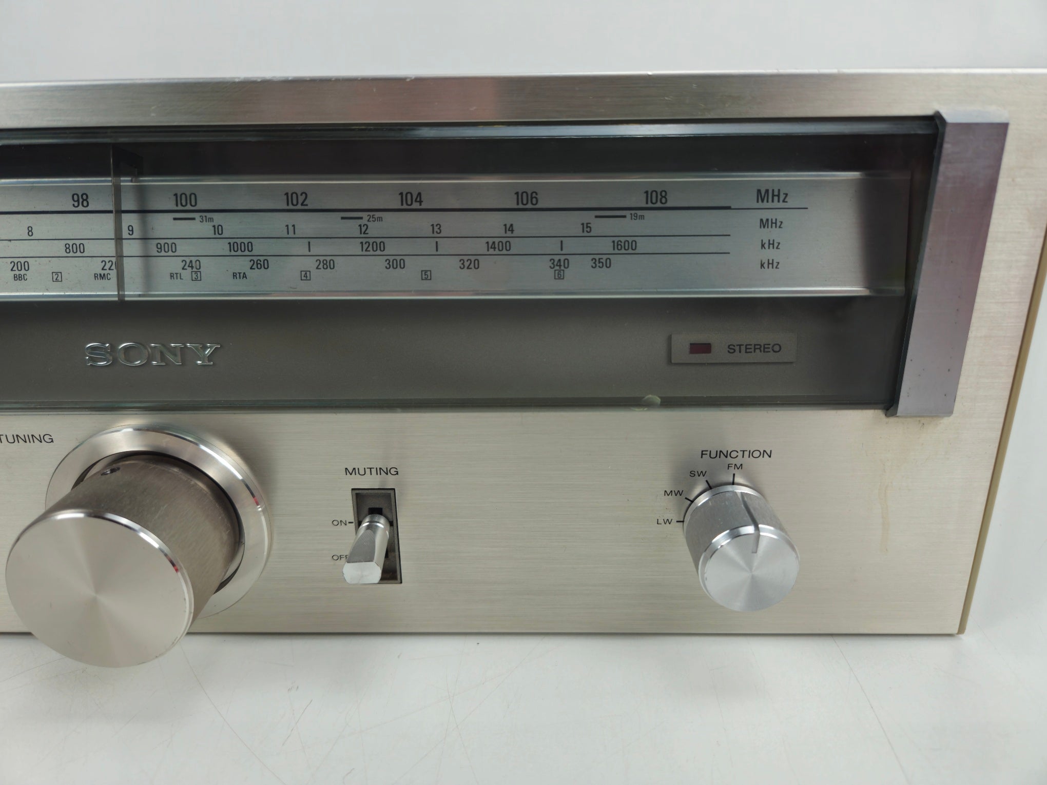 Sony - TA-212 - Integrated Stereo Amplifier - ST-212L - FM Stereo/FM-AM Tuner