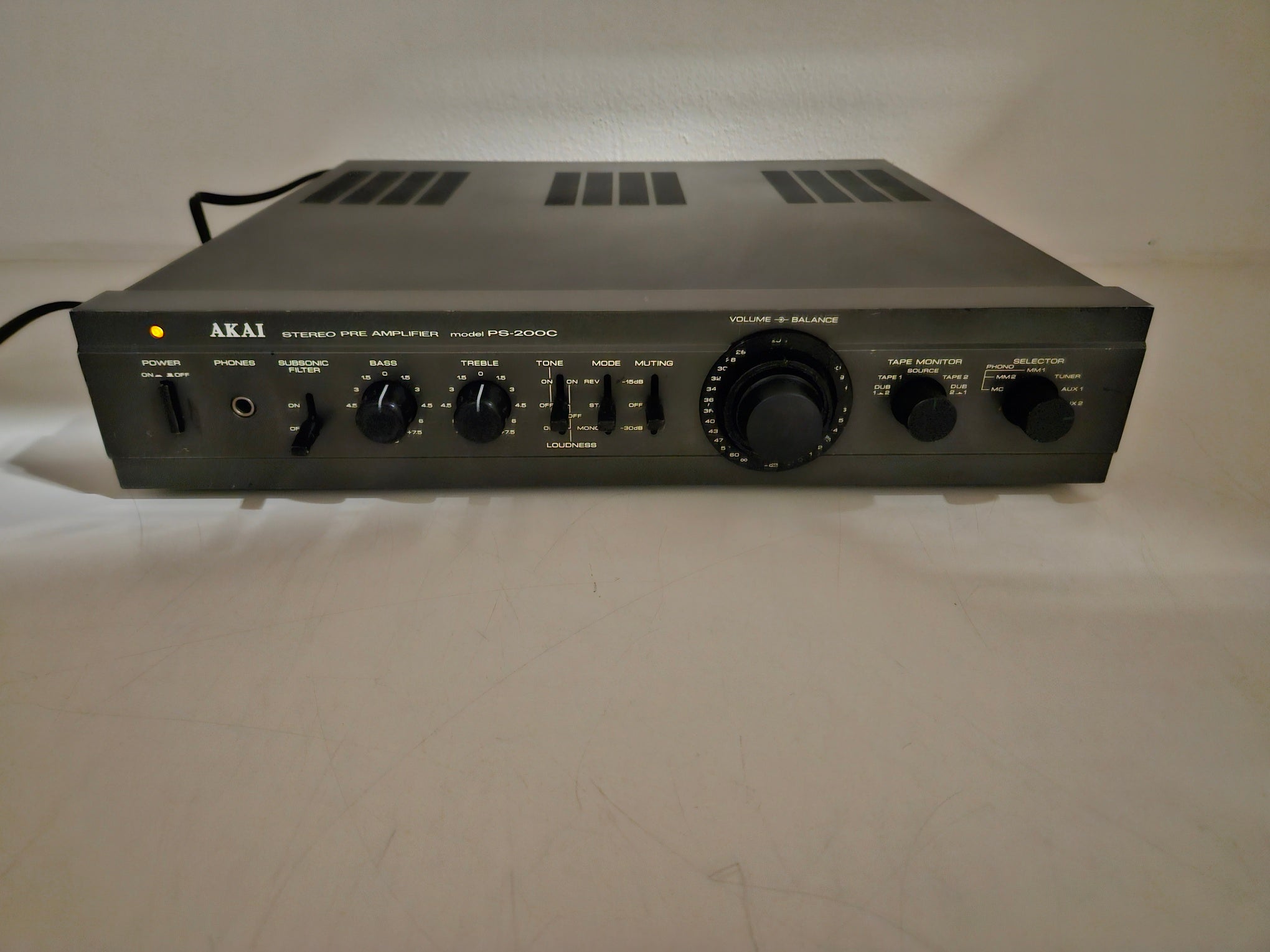 Akai - PS-200C - Stereo Pre Amplifier