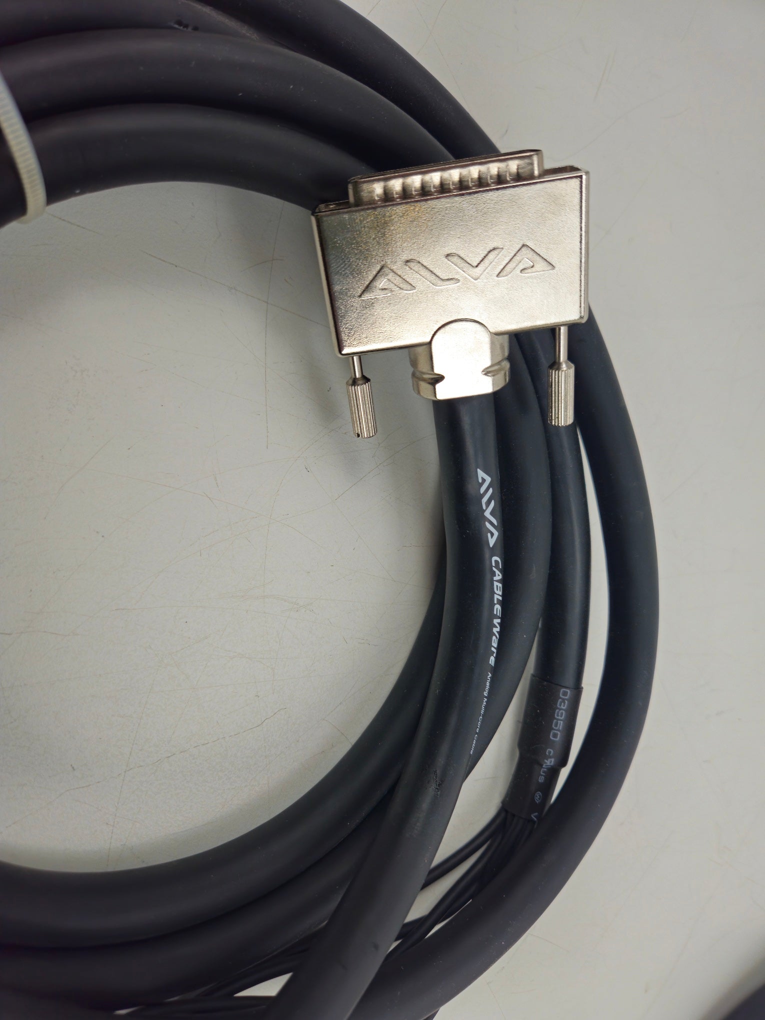 Alva - CableWare - D-sub 25 to XLR Male/Female Break out cable - Set of two