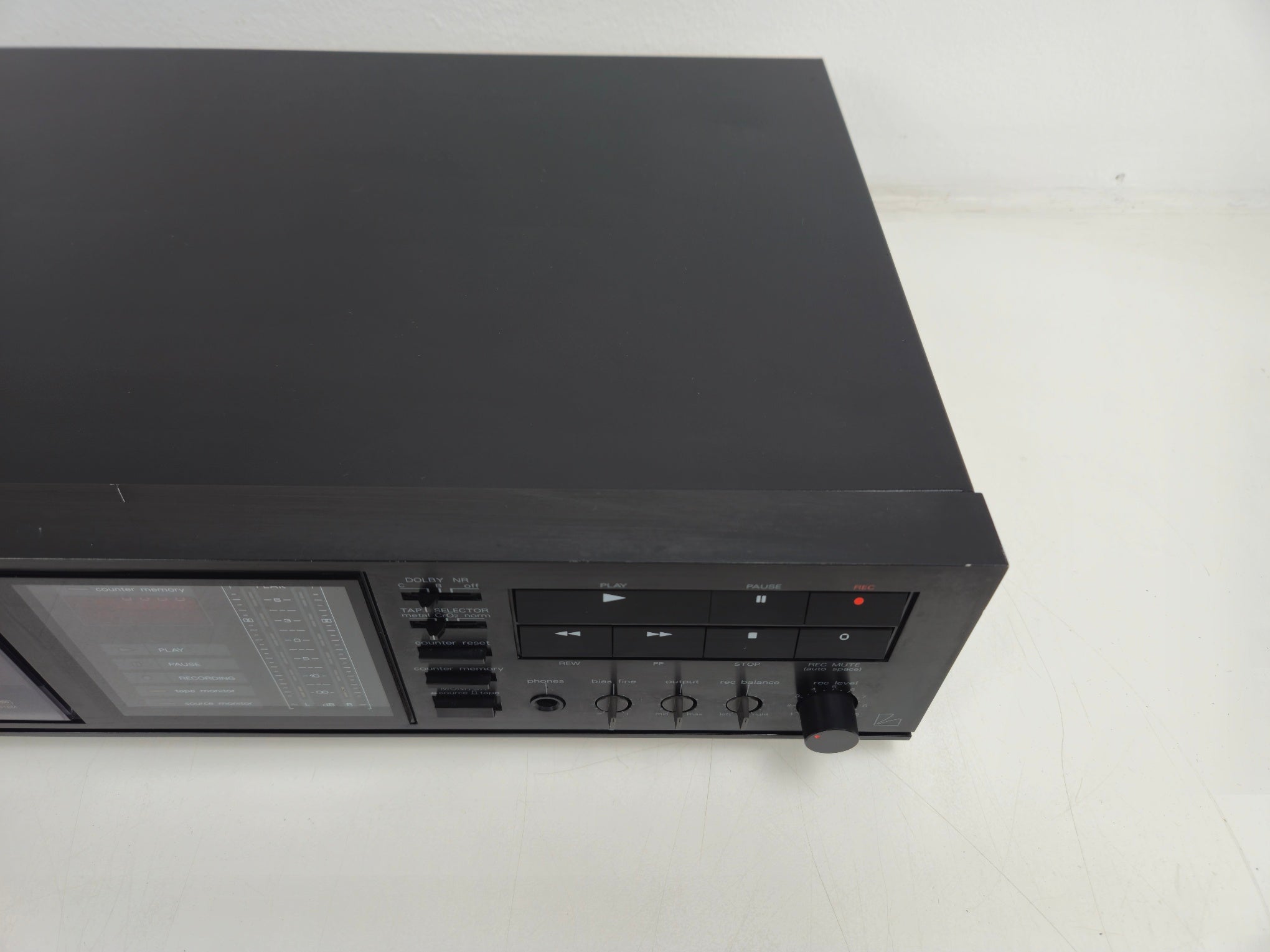 Luxman - K-112 - Stereo 3 head Cassette Deck