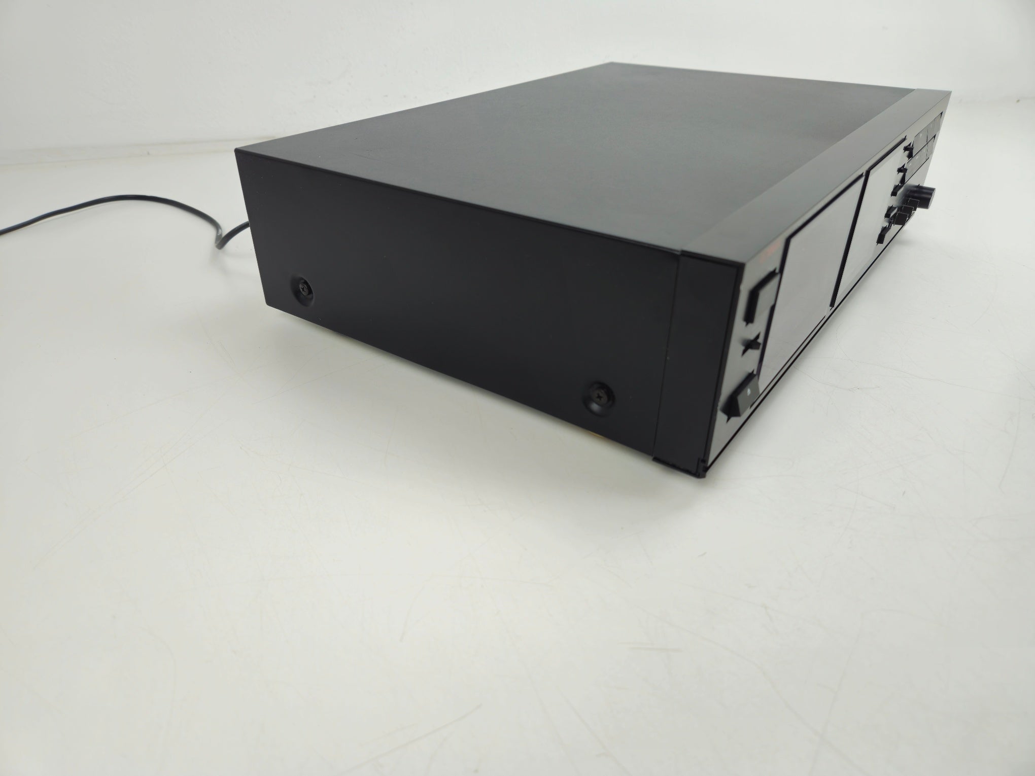 Luxman - K-112 - Stereo 3 head Cassette Deck