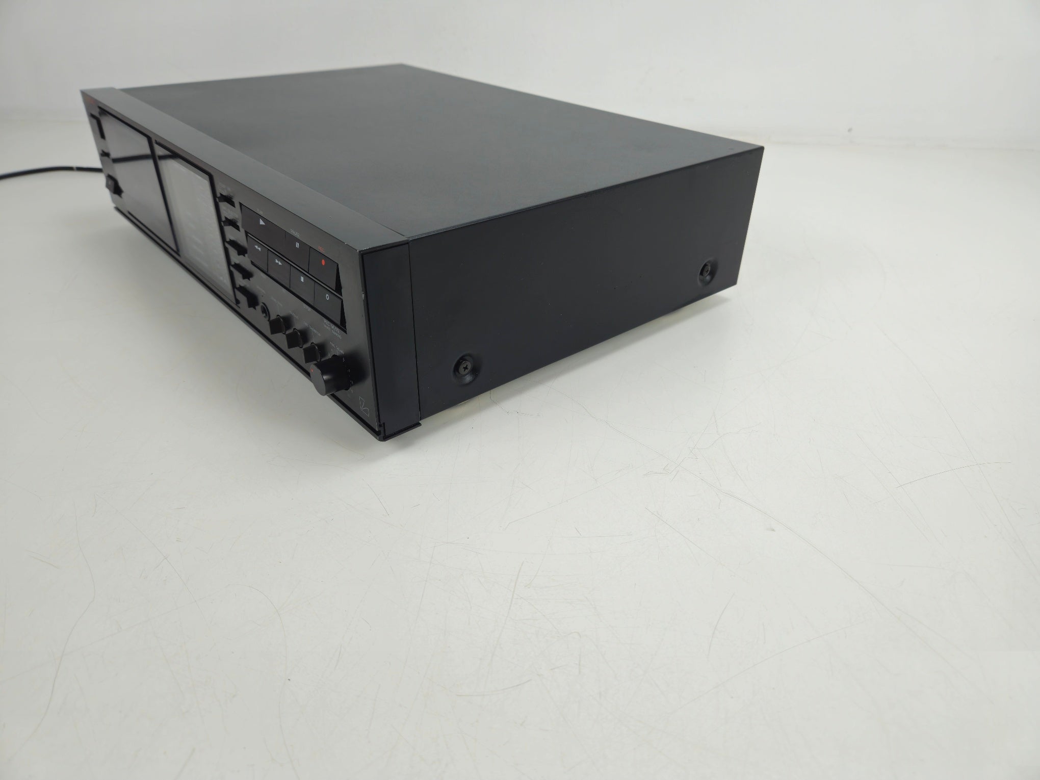 Luxman - K-112 - Stereo 3 head Cassette Deck