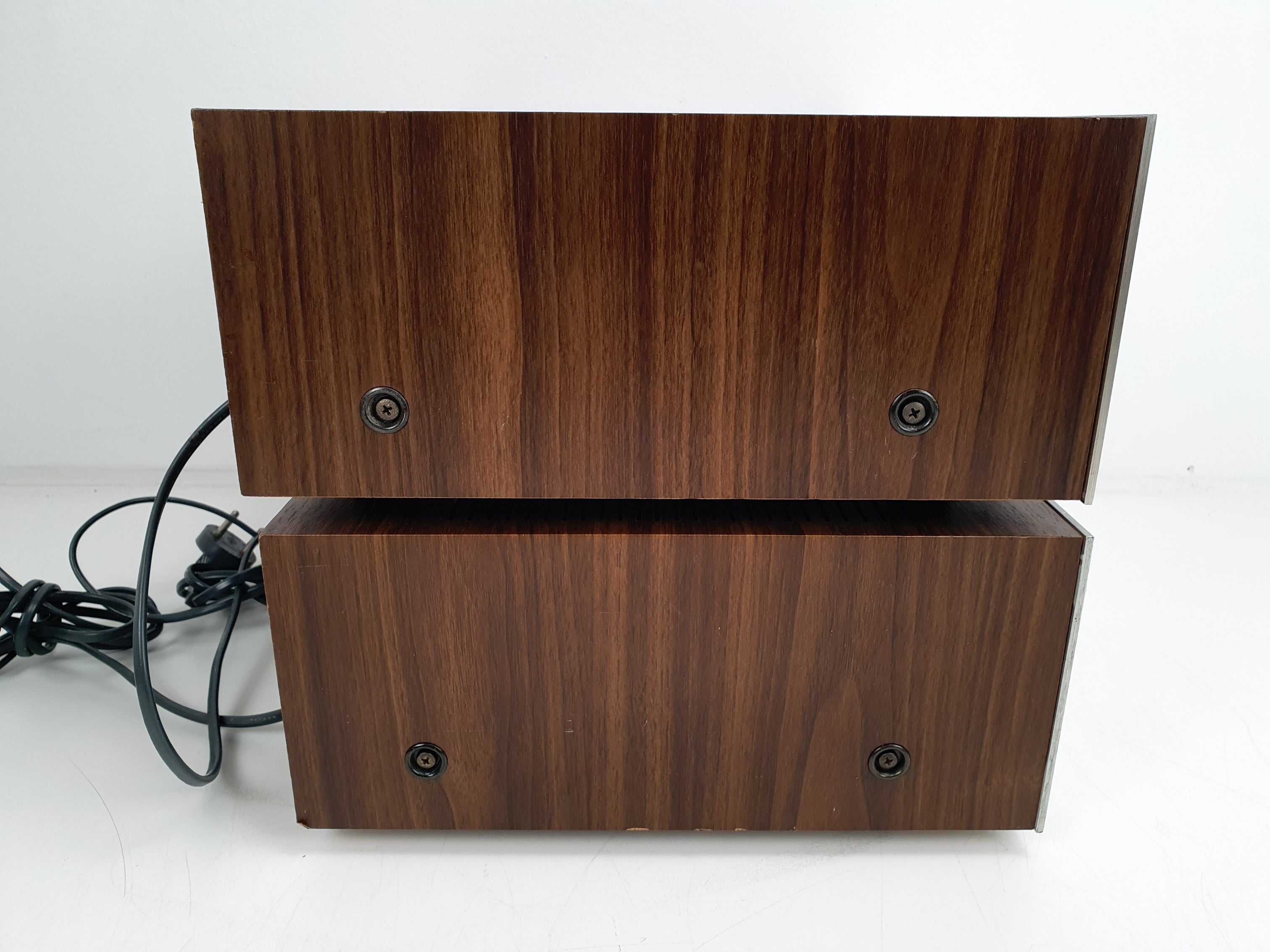 Akai AM2600 Stereo Amplifier (Serviced) - AT2400 Tuner - Set