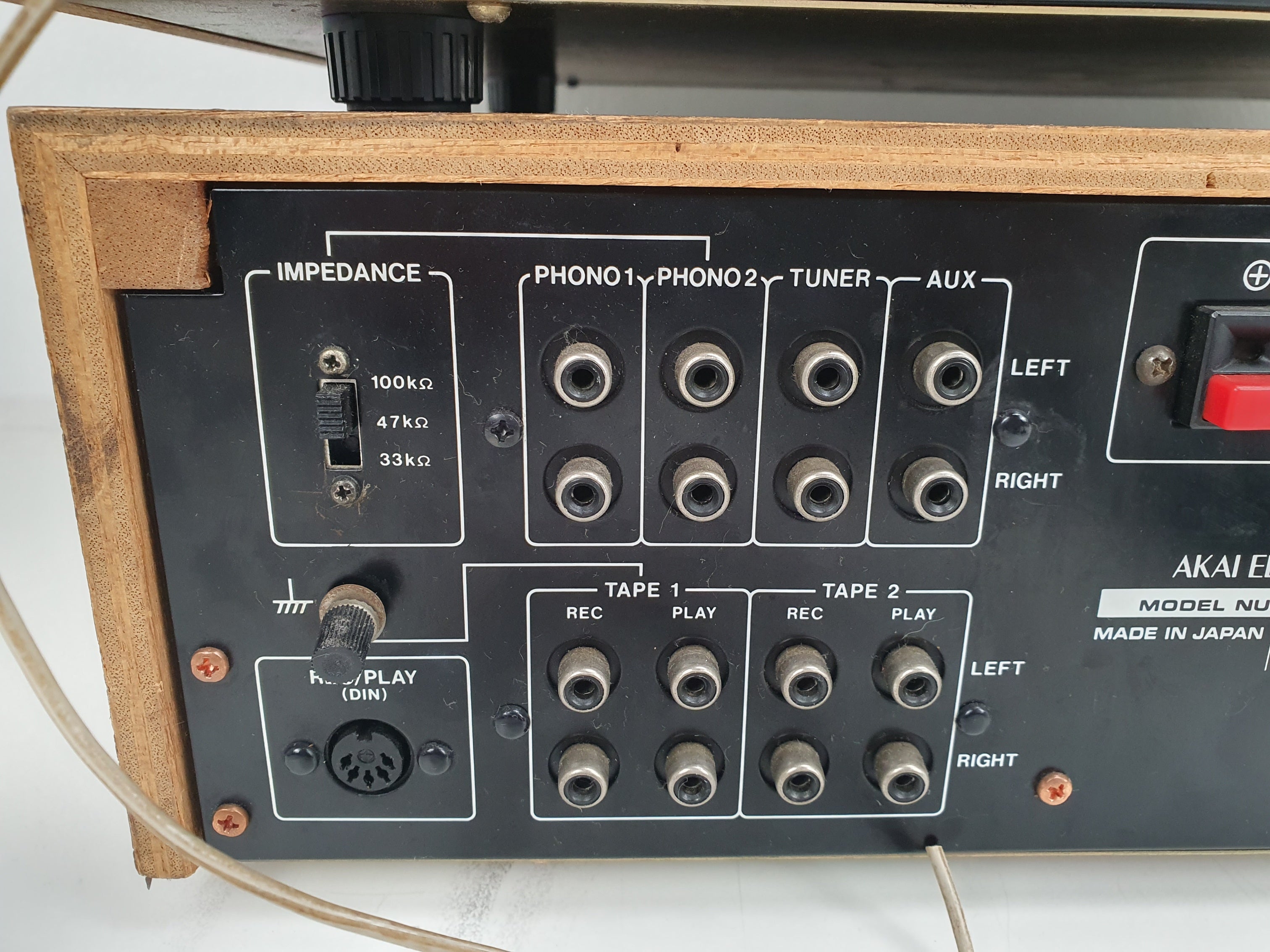 Akai AM2600 Stereo Amplifier (Serviced) - AT2400 Tuner - Set