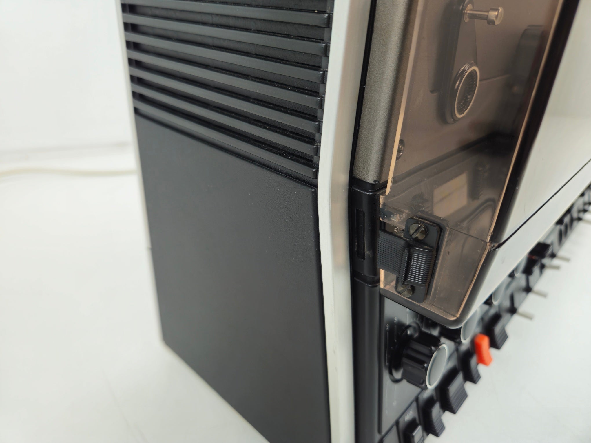 Philips - N4506 - Stereo Tape Recorder - With dust cover - New Belts