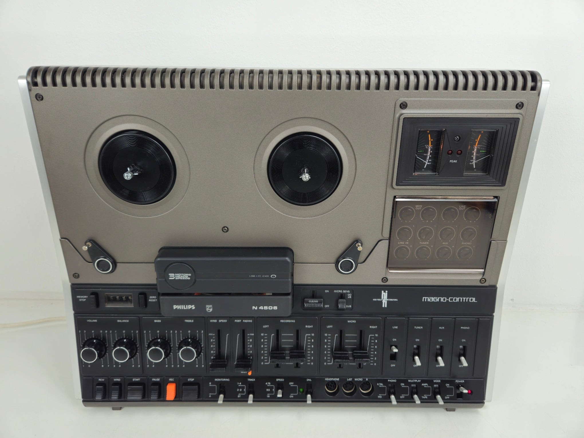 Philips - N4506 - Stereo Tape Recorder - With dust cover - New Belts