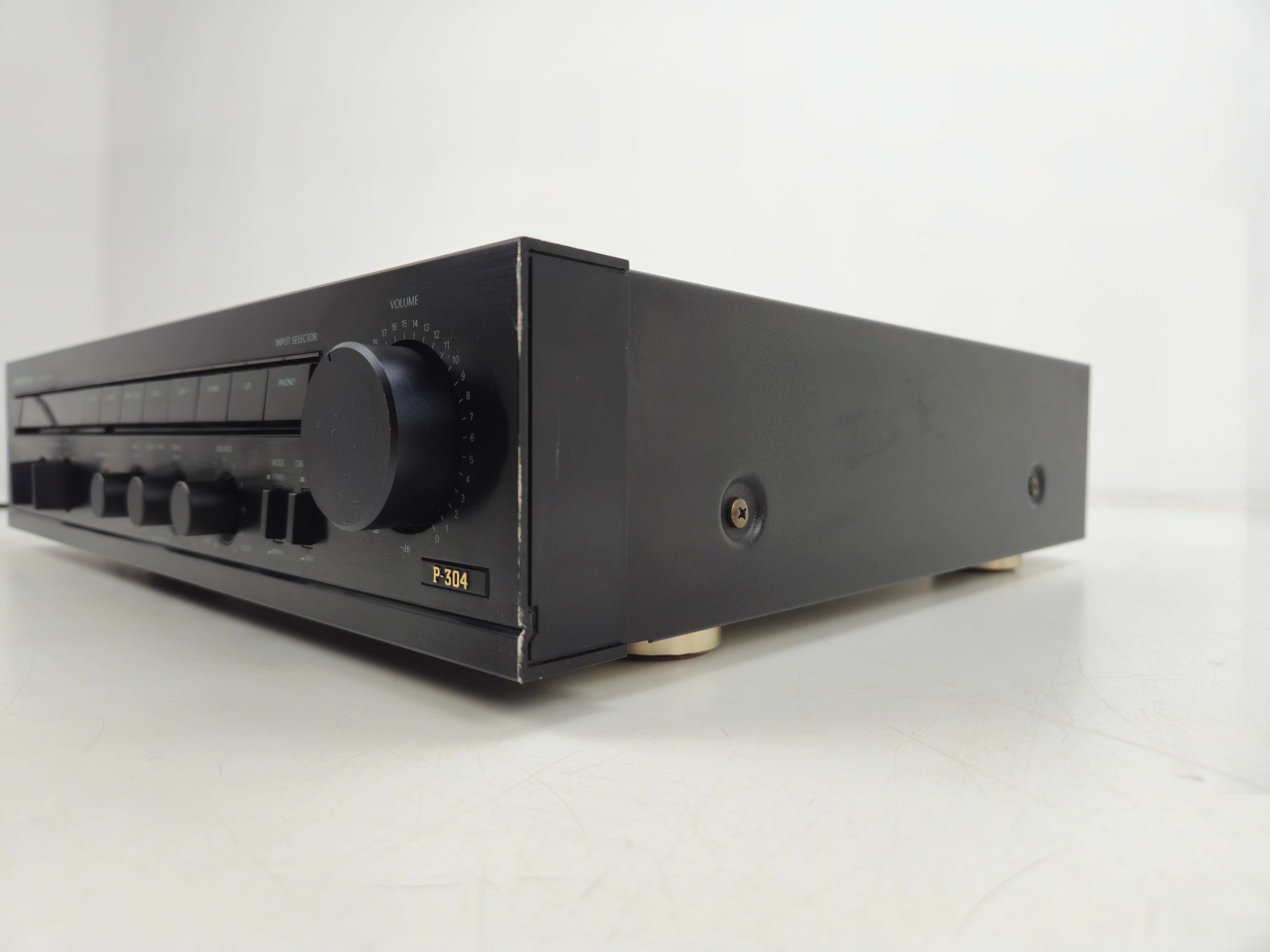 Onkyo - P-304 - Stereo Pre Amplifier
