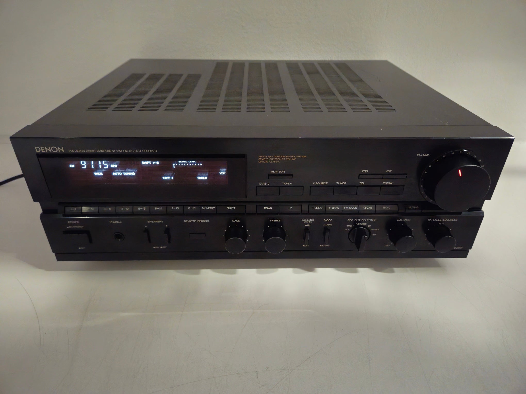 Denon - DRA-825R - Audio Video Receiver