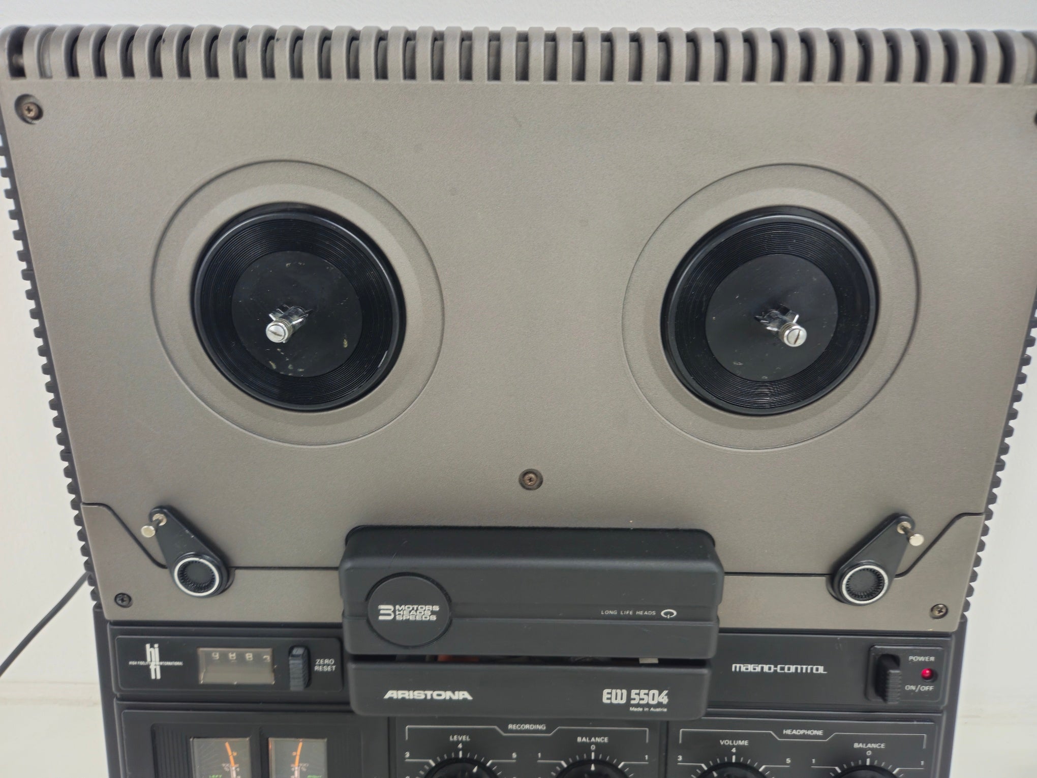 Aristona - EW 5504 - Reel-to-Reel Tape Deck - New Belts - With Dust Cover