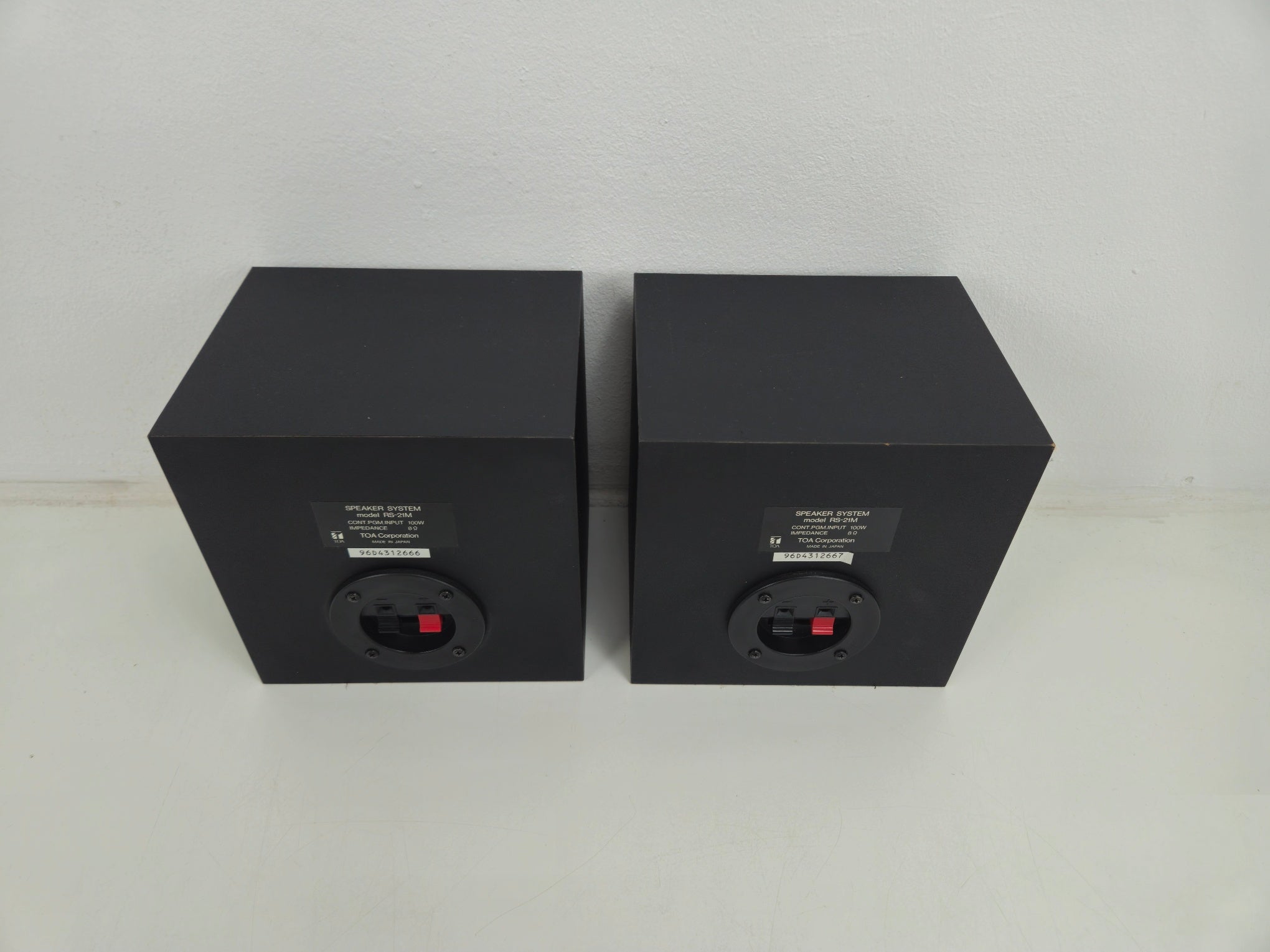 Toa - RS-21M -  Passive Studio Reference Monitors