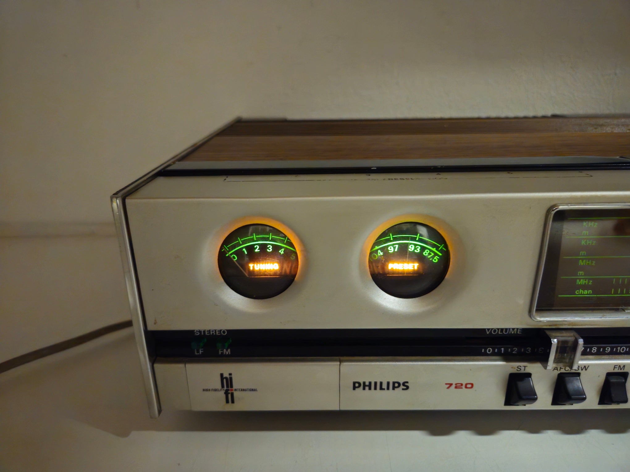 Philips - RH720 - Hi-Fi Tuner Amplifier - Receiver