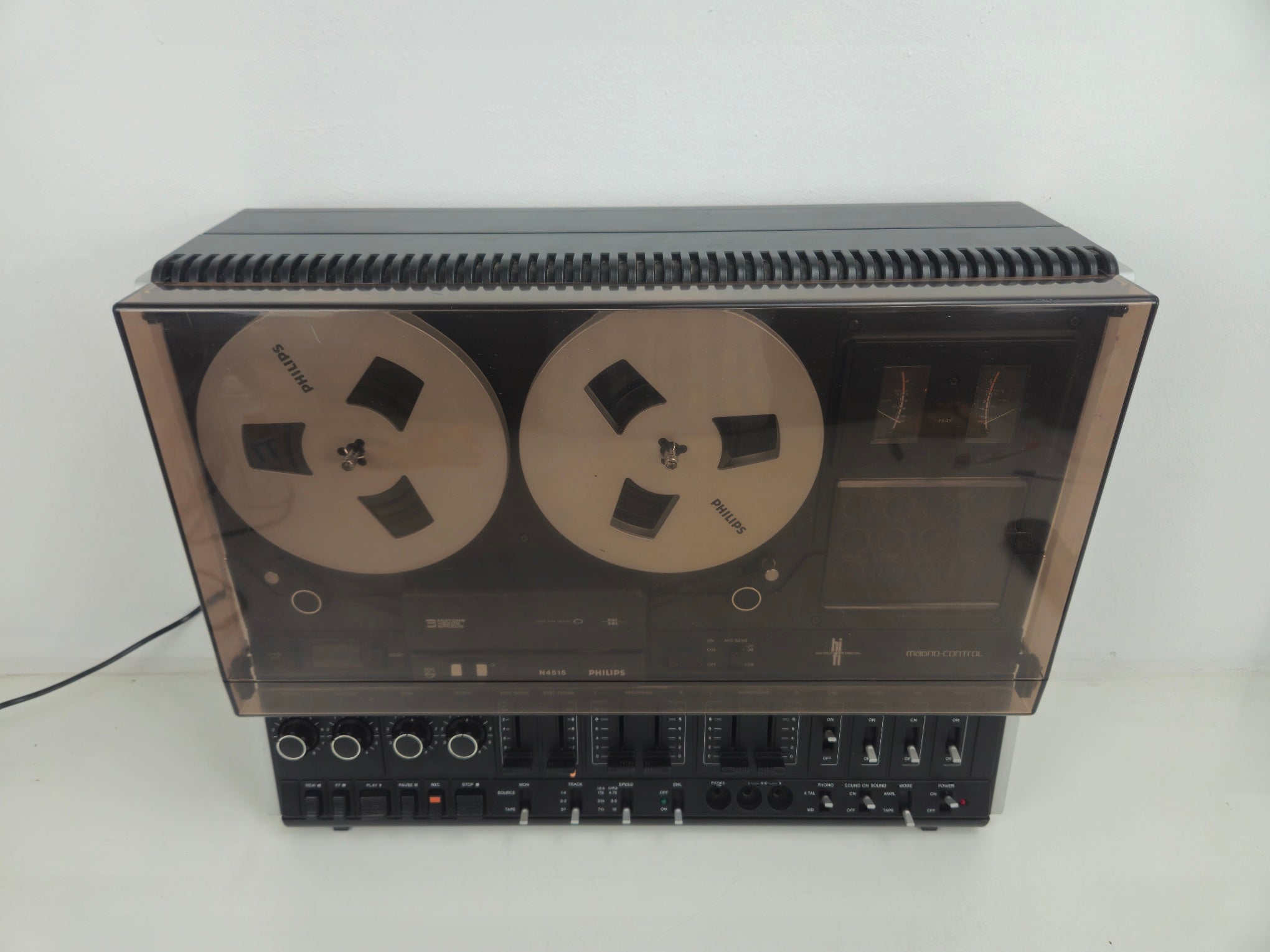 Philips - 4515 Stereo Tape Recorder - New belts - Dust cover