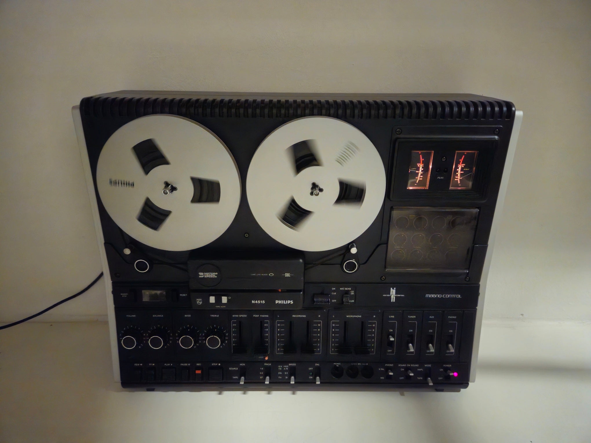 Philips - 4515 Stereo Tape Recorder - New belts - Dust cover