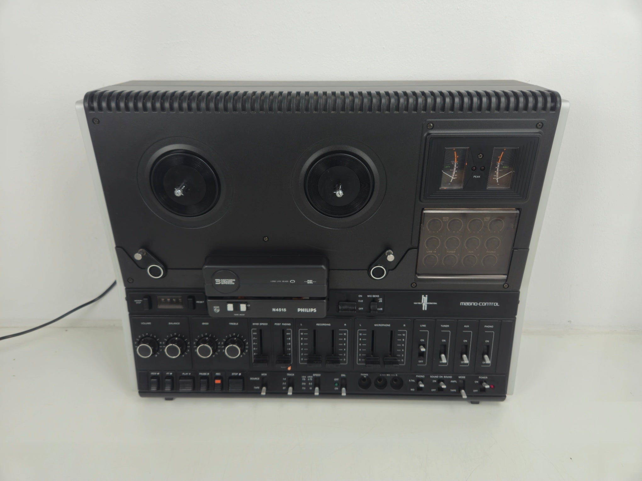 Philips - 4515 Stereo Tape Recorder - New belts - Dust cover