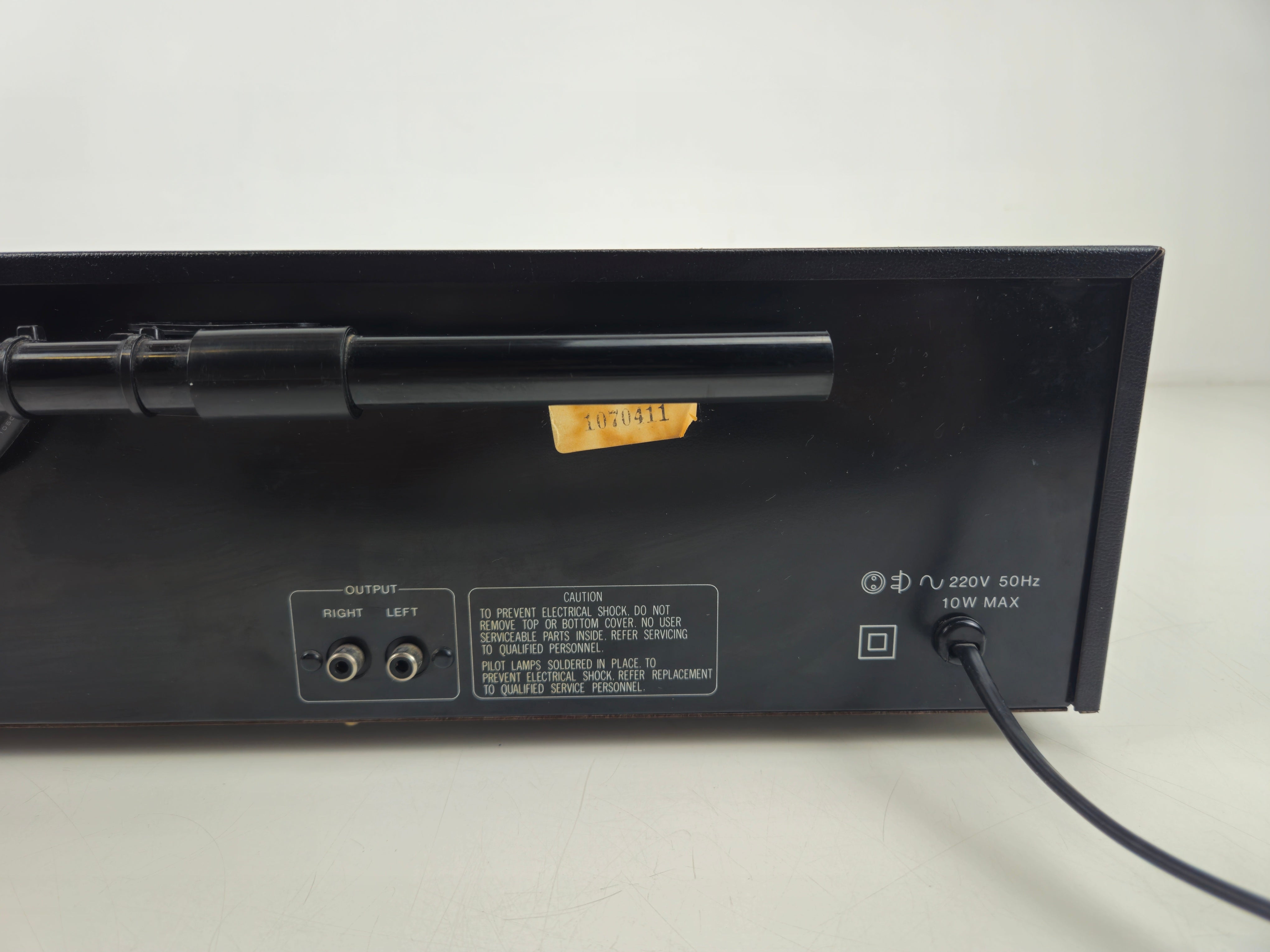 Barco - CT2100 - Stereo FM/MW/LW Tuner
