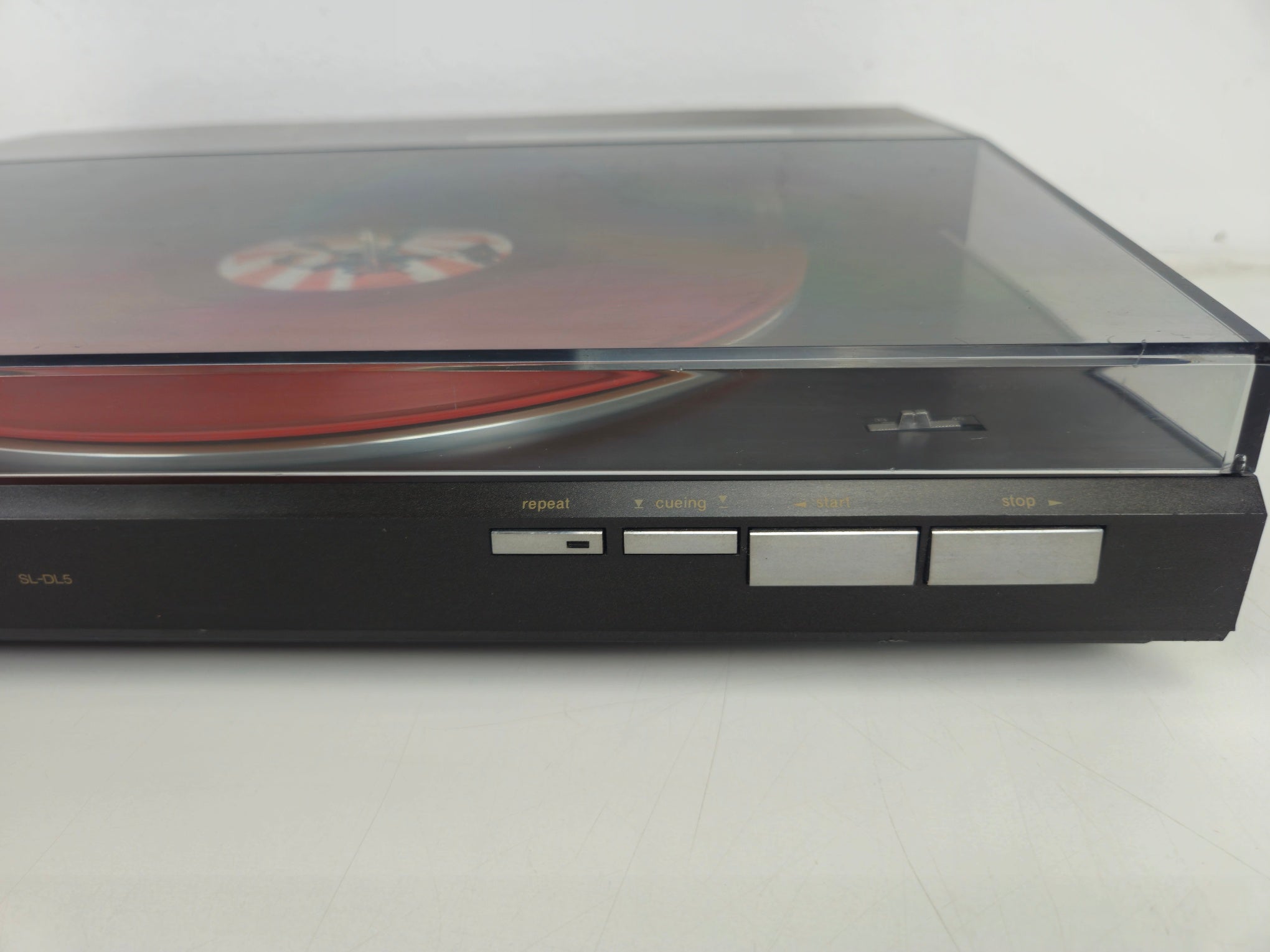 Technics - SL-DL5 -  Direct-Drive Fully-Automatic Linear Tracking Turntable