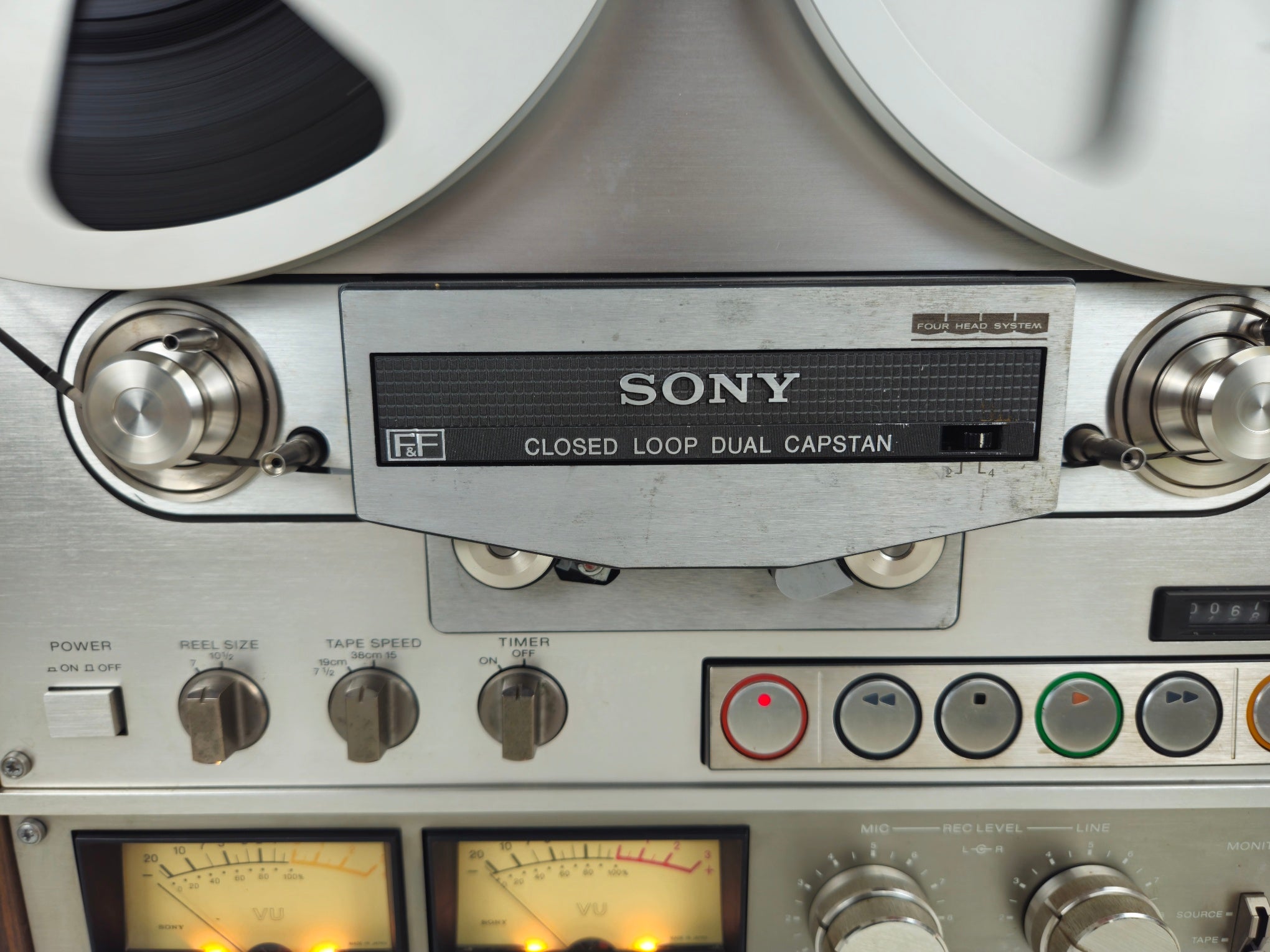 Sony - TC-766-2 - 19/38 cms  - Stereo Tape Deck - 2 Track HS - Serviced/Recapped