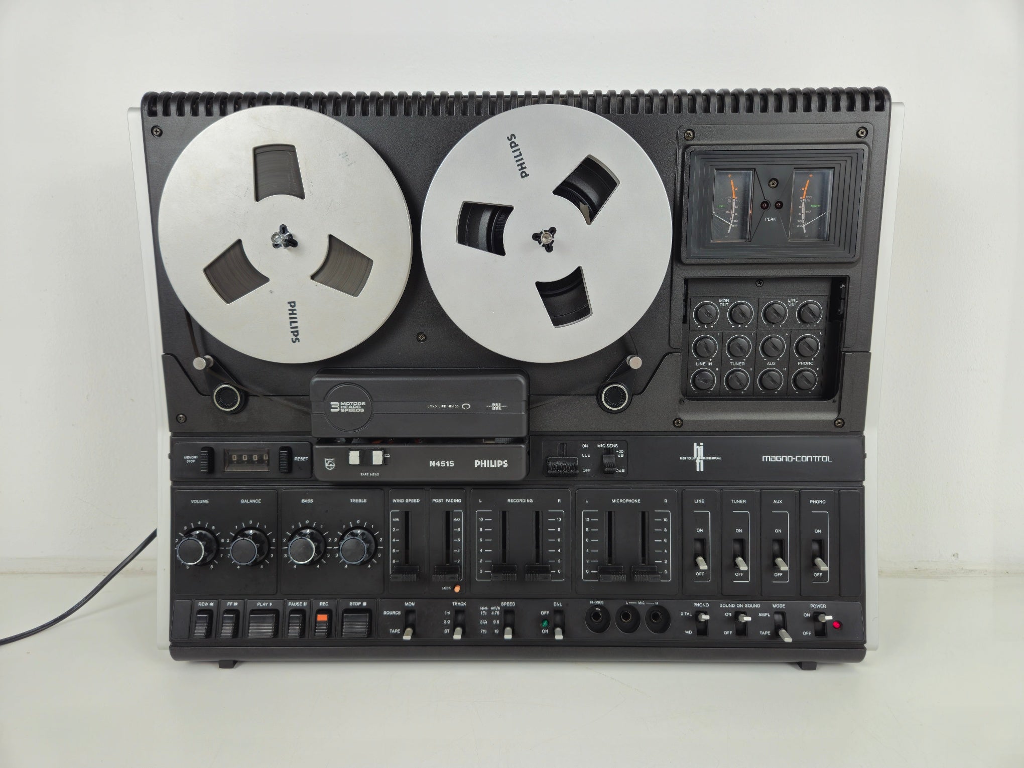 Philips - N4515 - Stereo Tape Deck - New belts