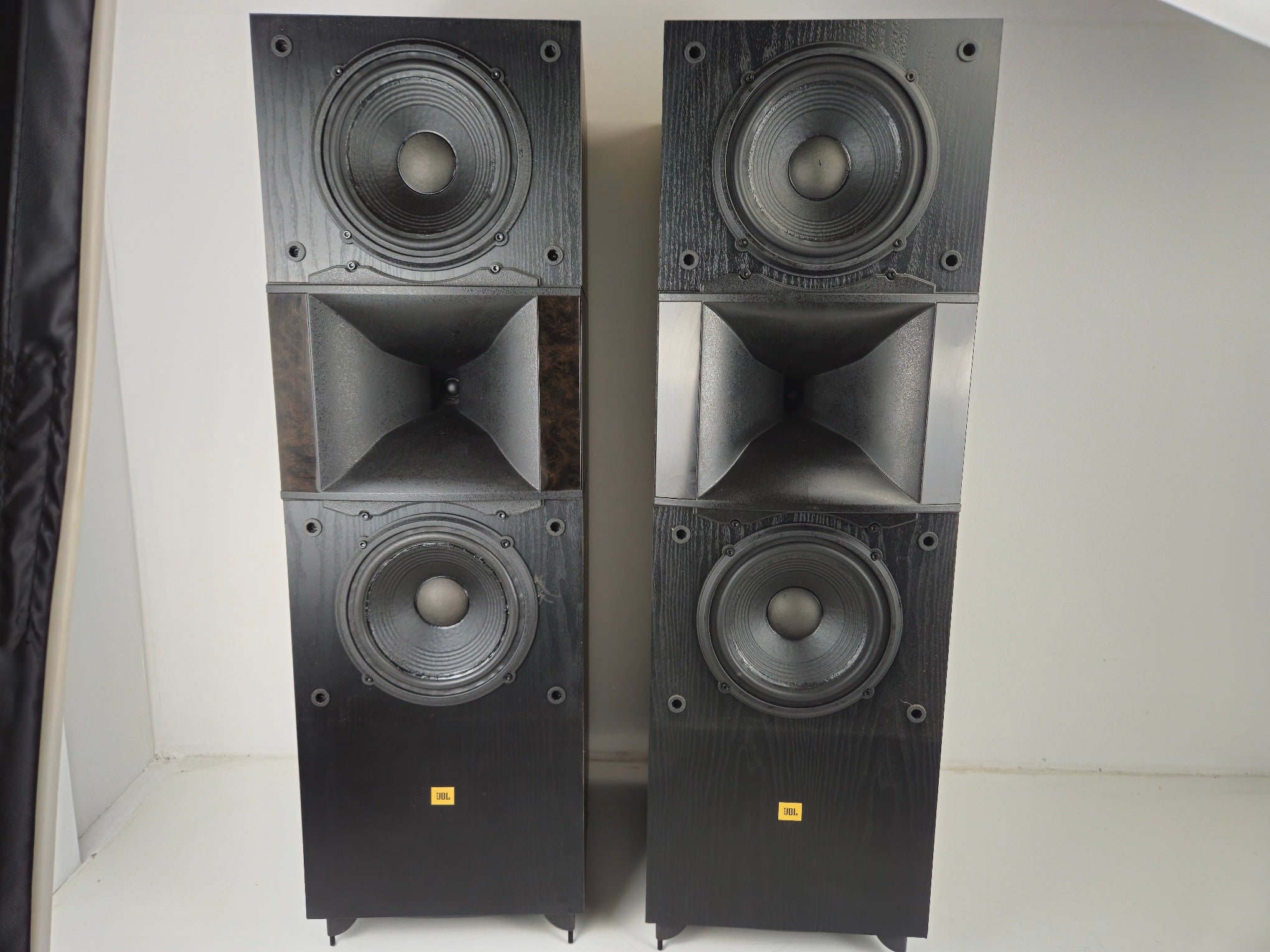 JBL - SVA1800 - Passive Floorstanding Speaker Pair