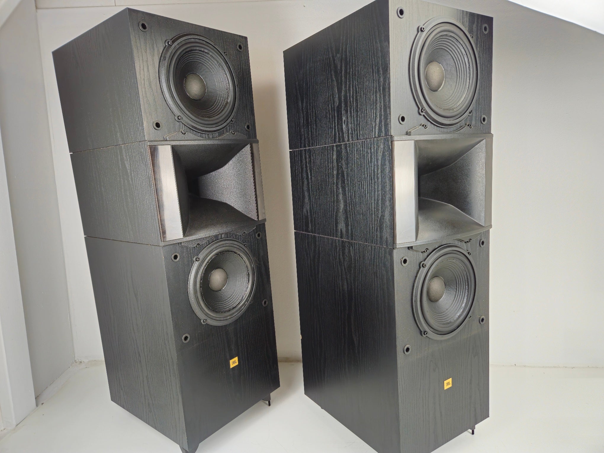 JBL - SVA1800 - Passive Floorstanding Speaker Pair