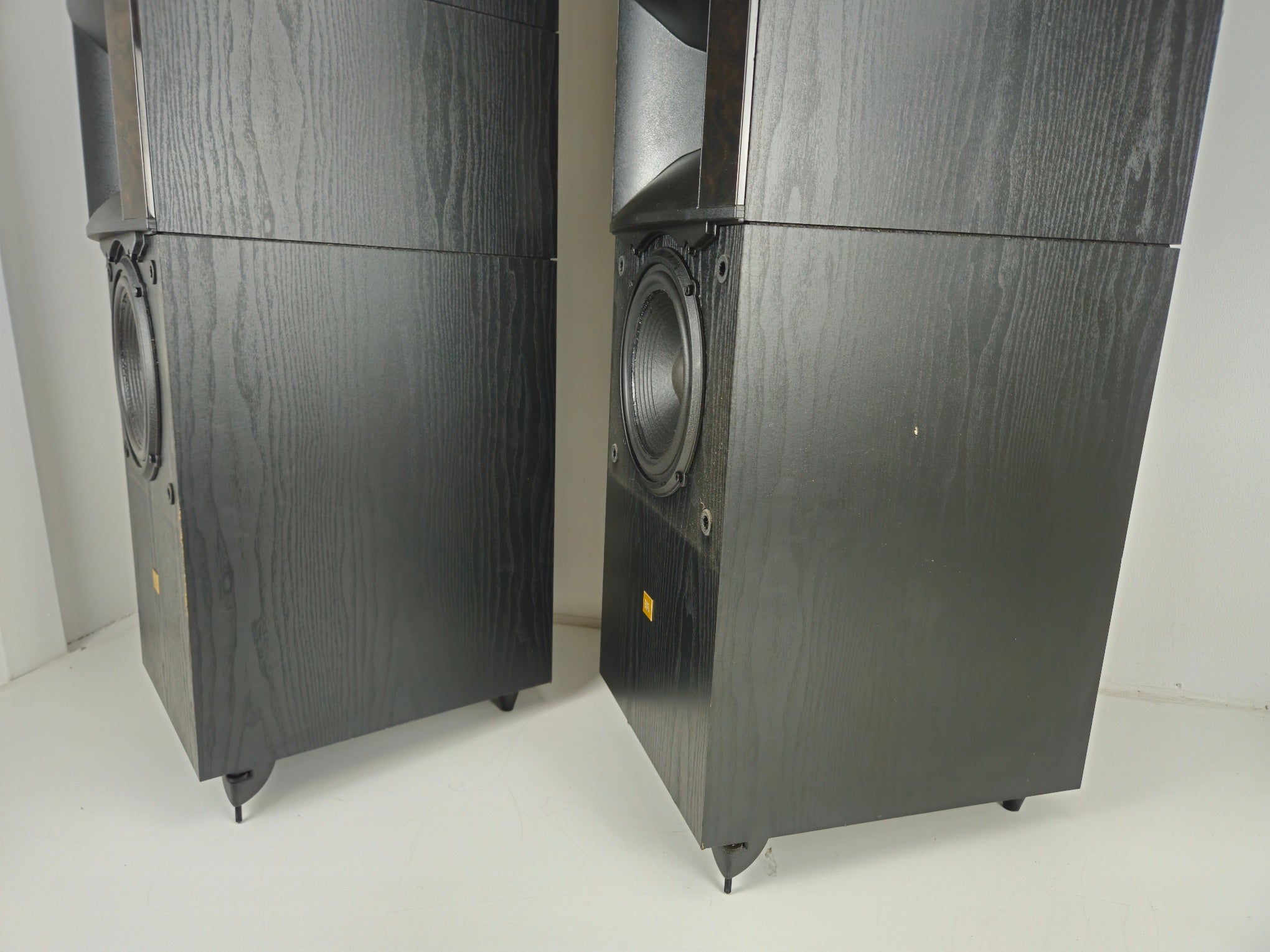 JBL - SVA1800 - Passive Floorstanding Speaker Pair