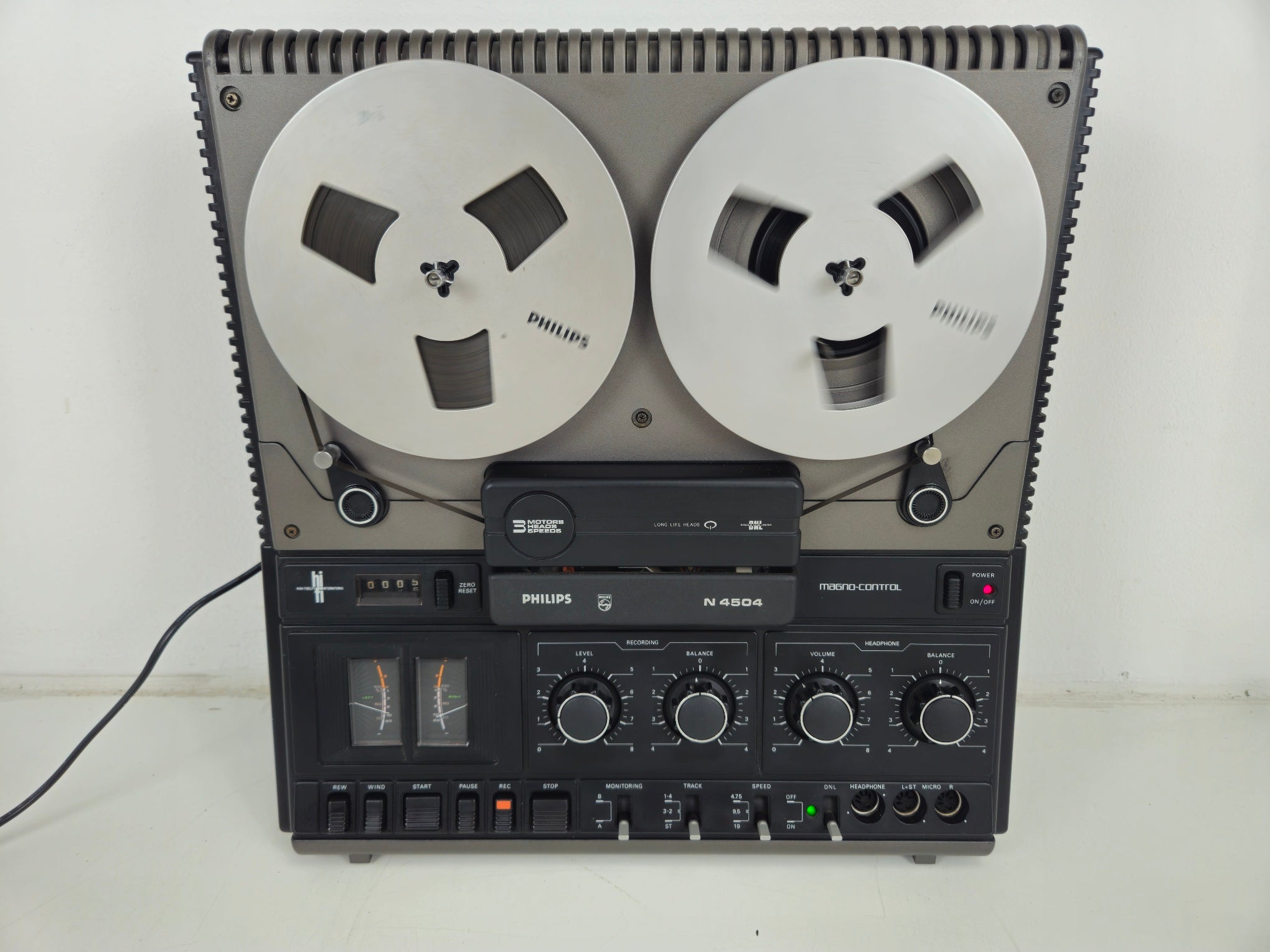 Philips - N4504 - Stereo Tape Deck - New belts - Dust cover