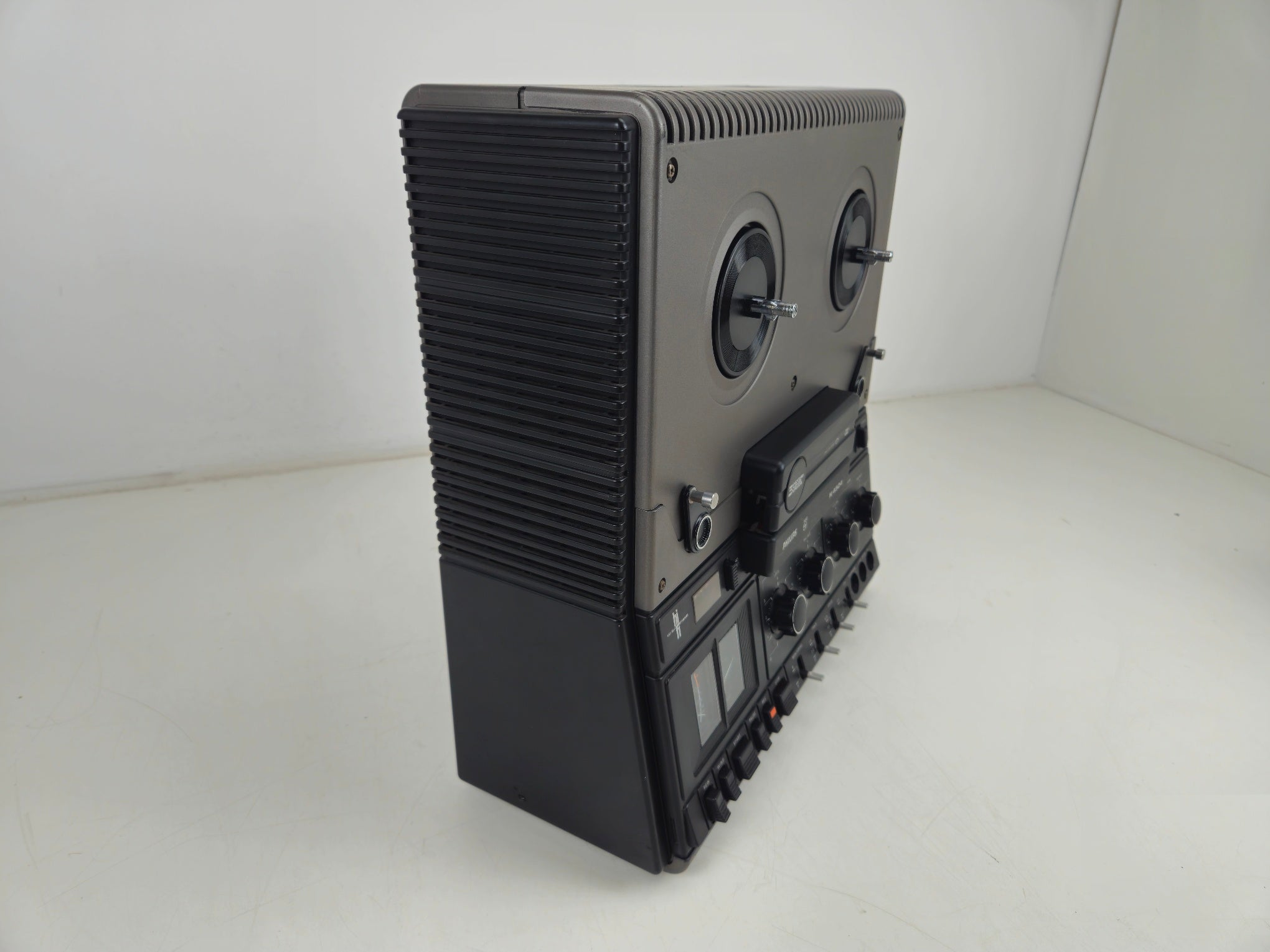 Philips - N4504 - Stereo Tape Deck - New belts - Dust cover