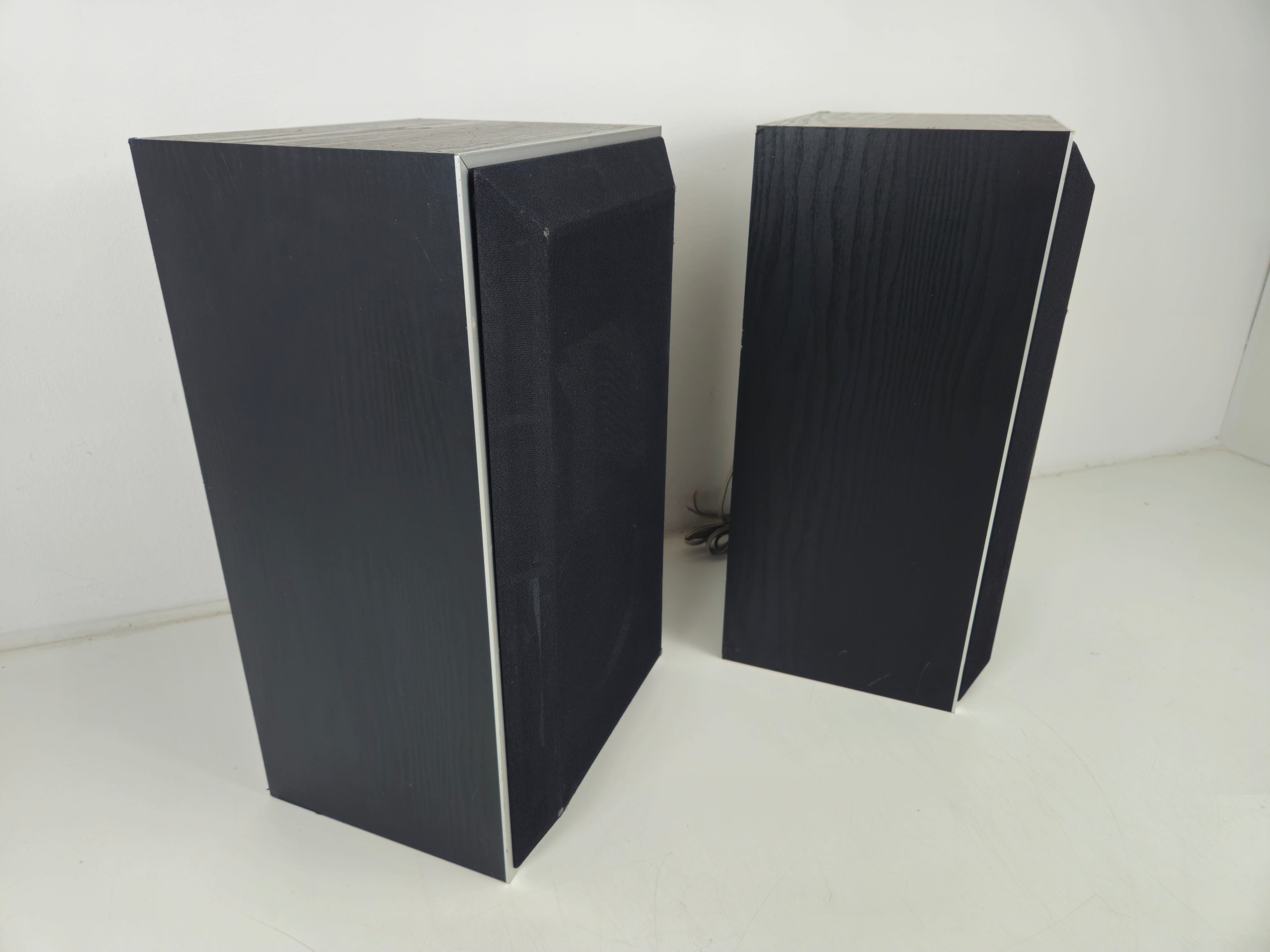 Jamo - D1 - Passive bookshelf speaker - Refoamed