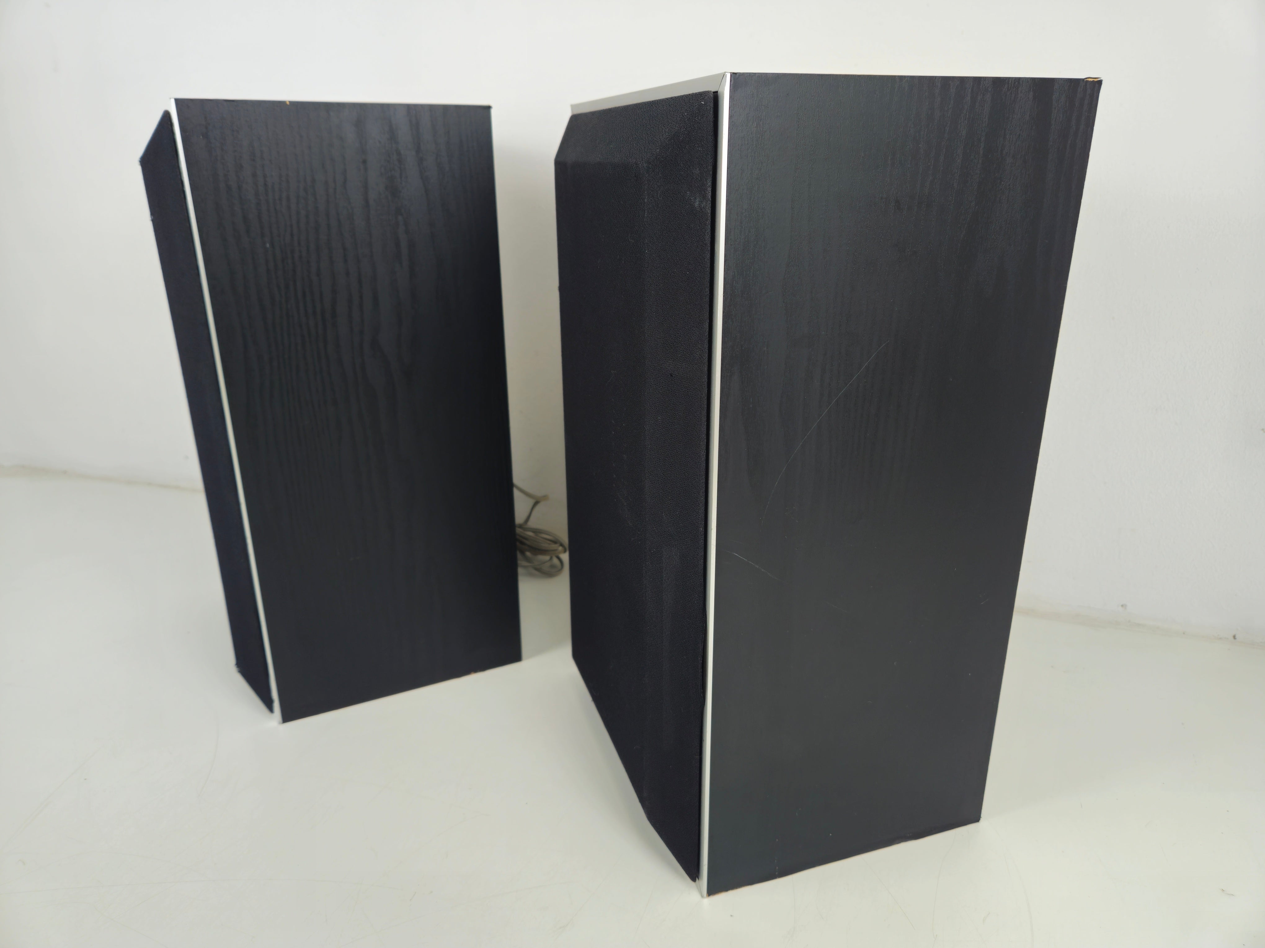 Jamo - D1 - Passive bookshelf speaker - Refoamed