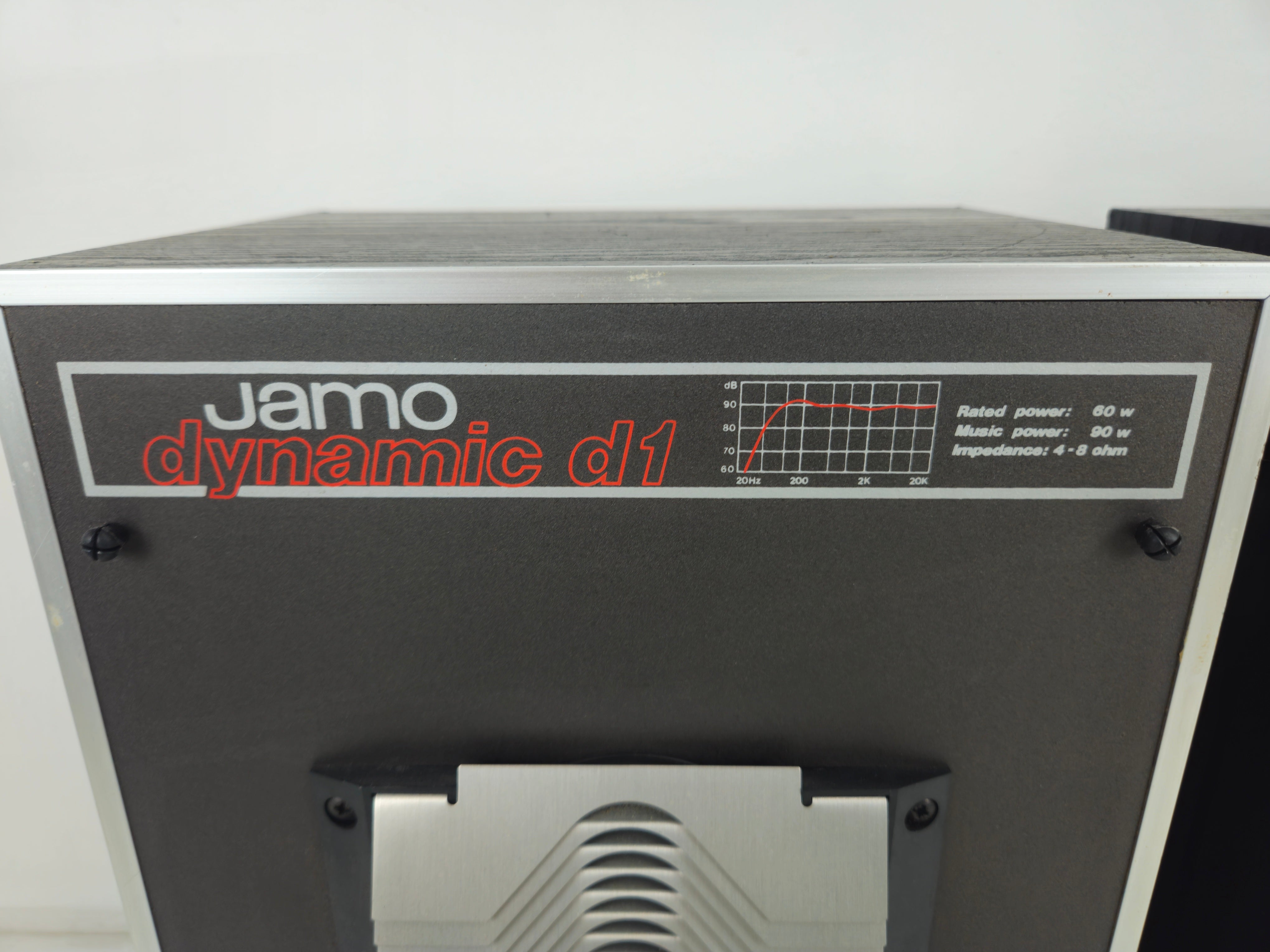 Jamo - D1 - Passive bookshelf speaker - Refoamed