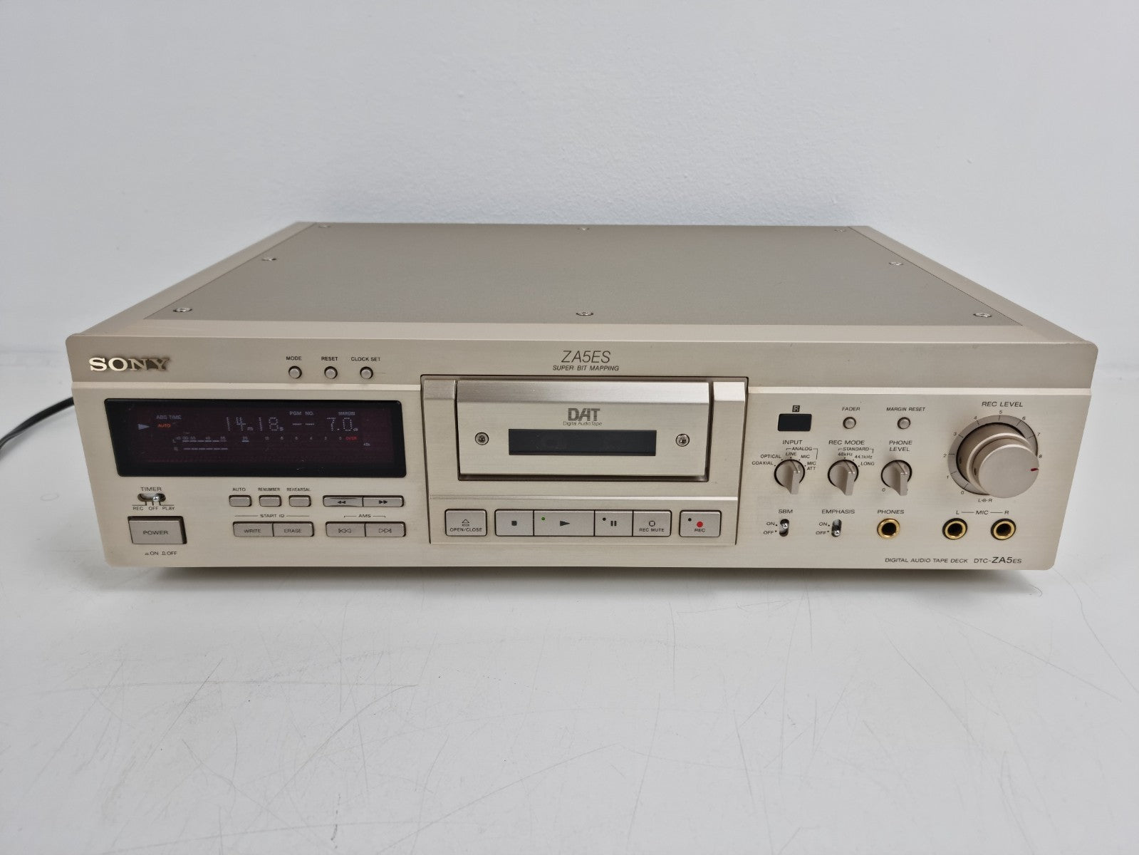 Sony DTC-ZA5ES  Digital Audio Tape Deck -  Fully Serviced - With German Manual